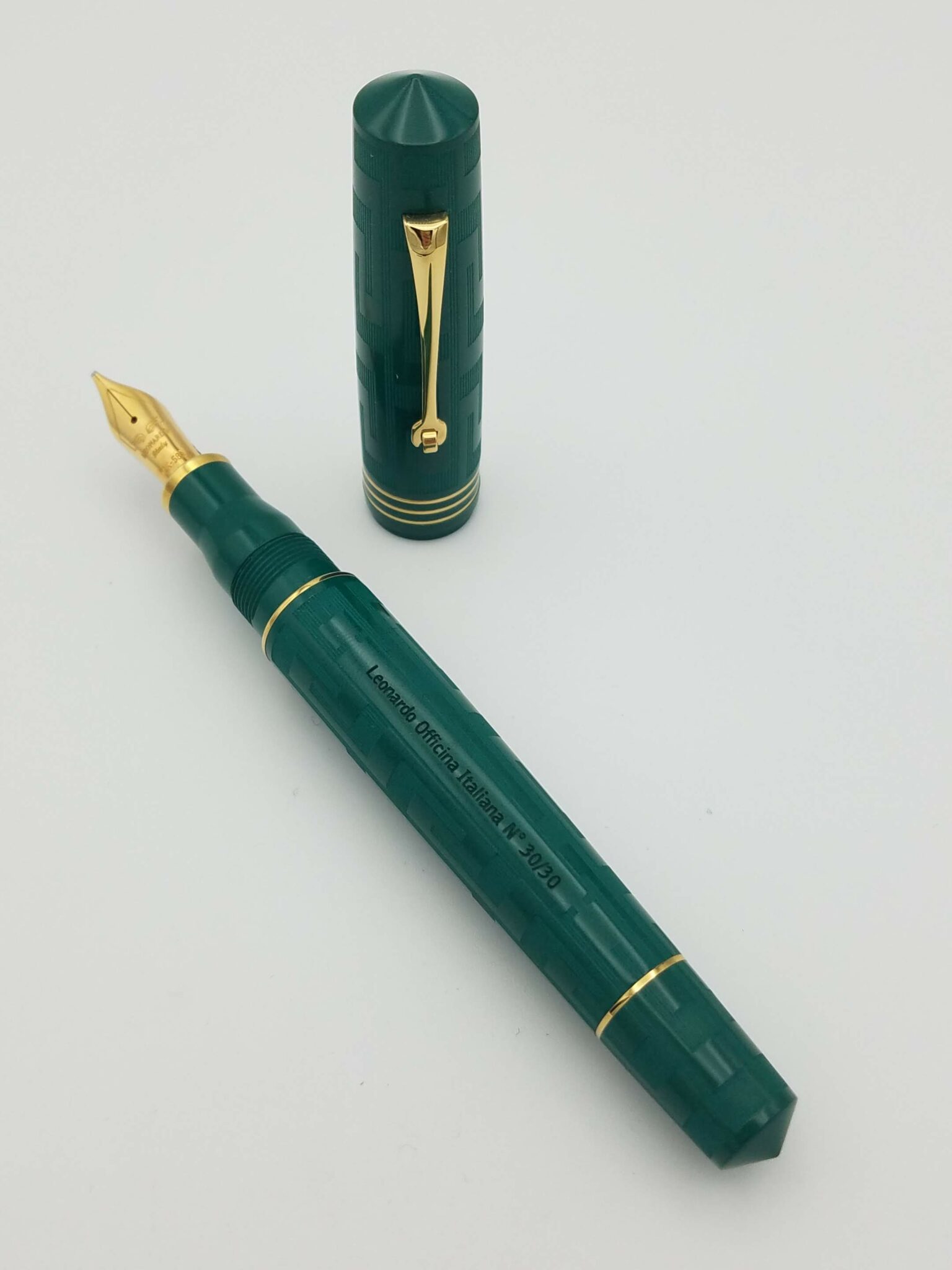 Leonardo Momento Zero Grande Art Deco Green LE 30 30 14K Broad Nib