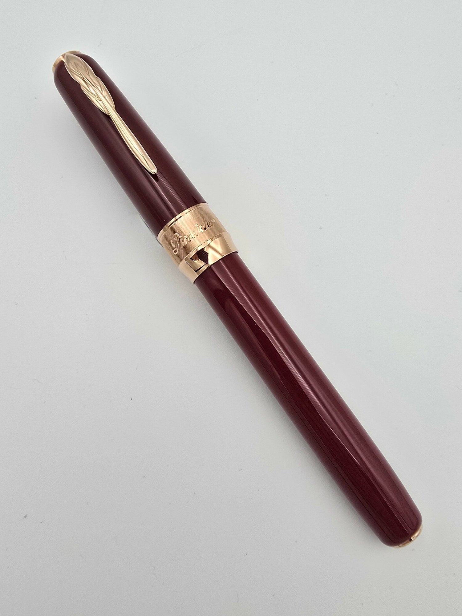 Pineider Classic Bordeaux Rose Gold - Extra Fine Steel Nib