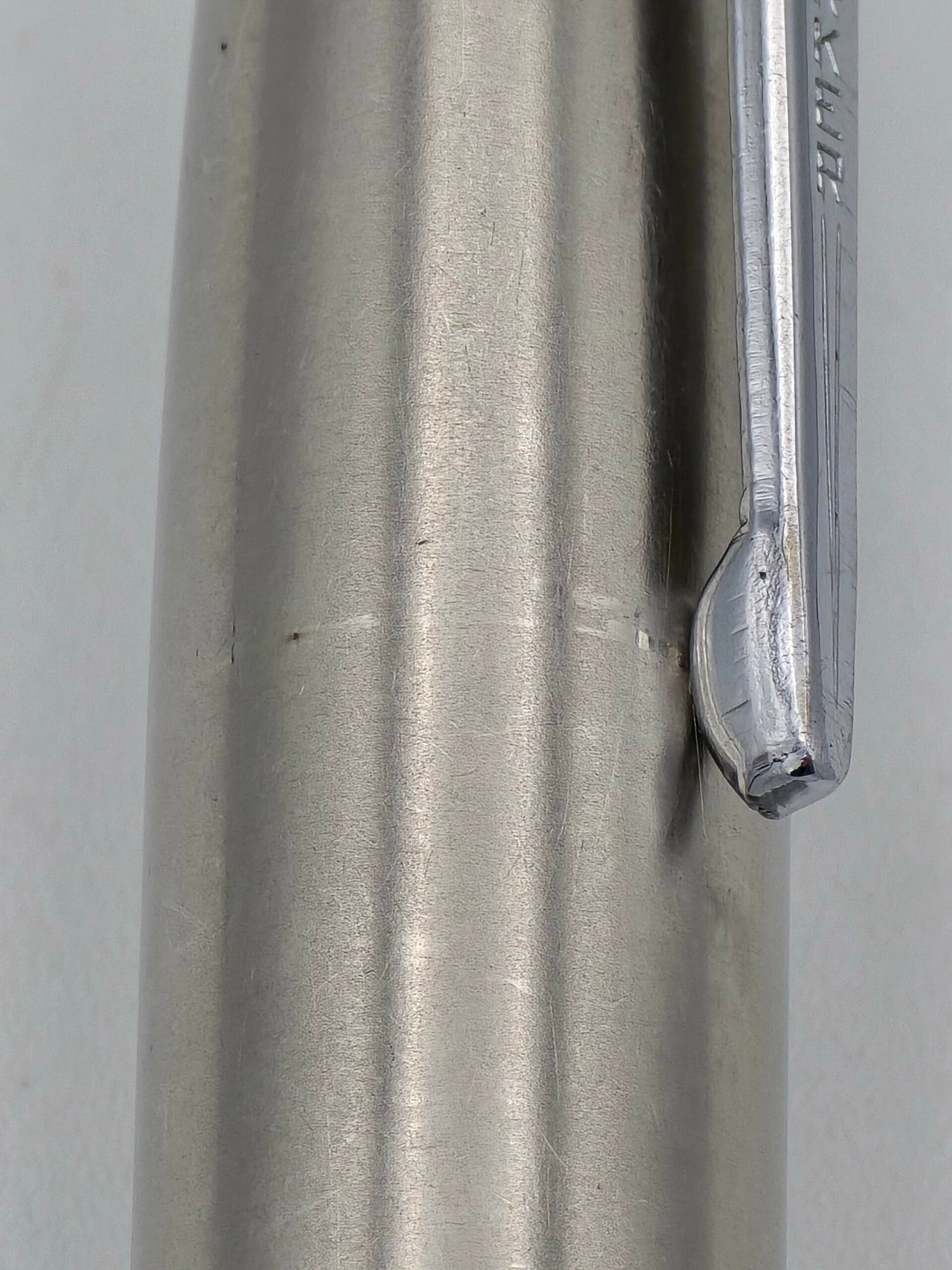 Parker VS Rust Engraved "Ken Palmer" - 14k Fine Nib