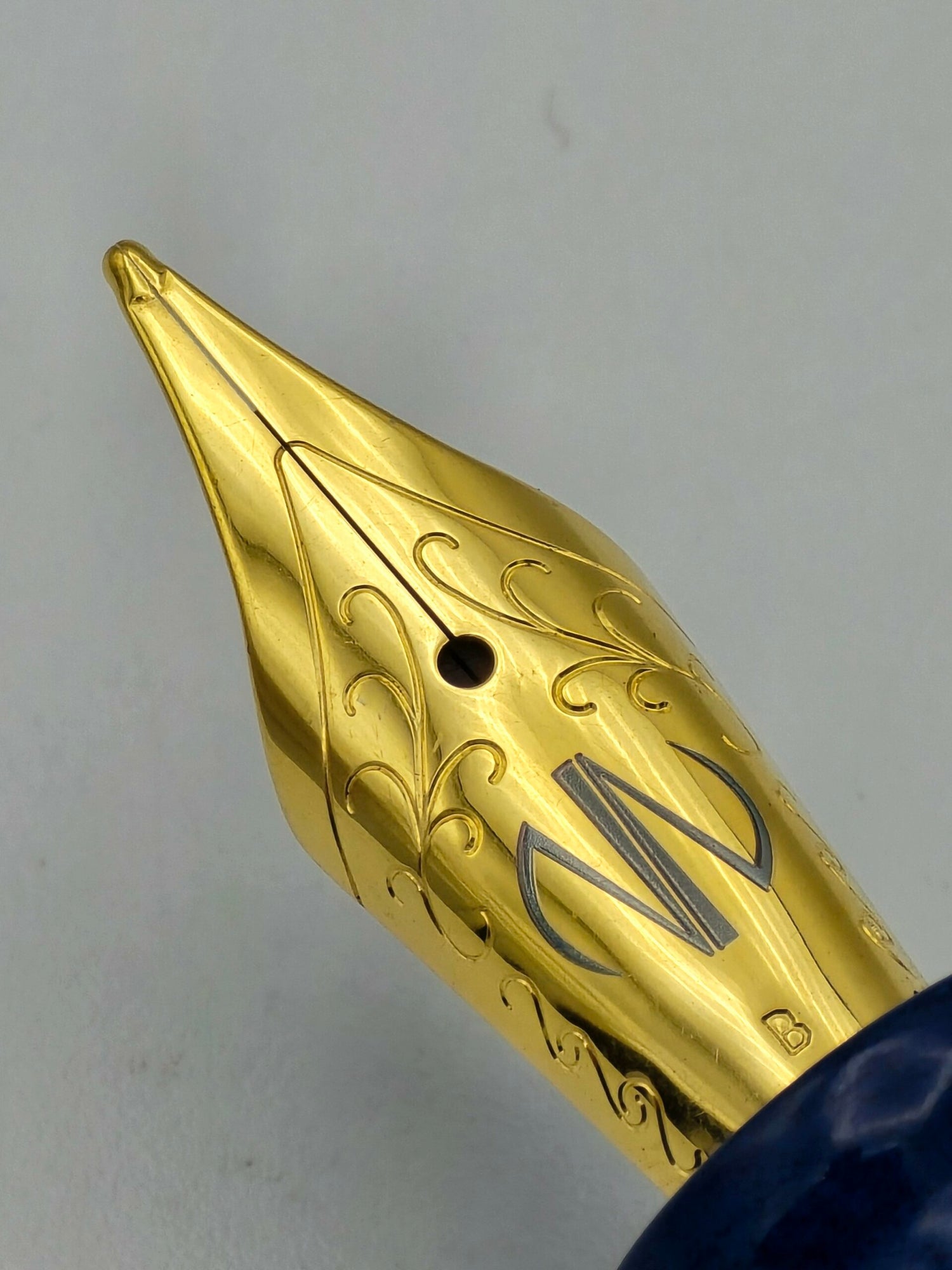 Newton Pens Knickerbocker Blue - Broad Steel Nib