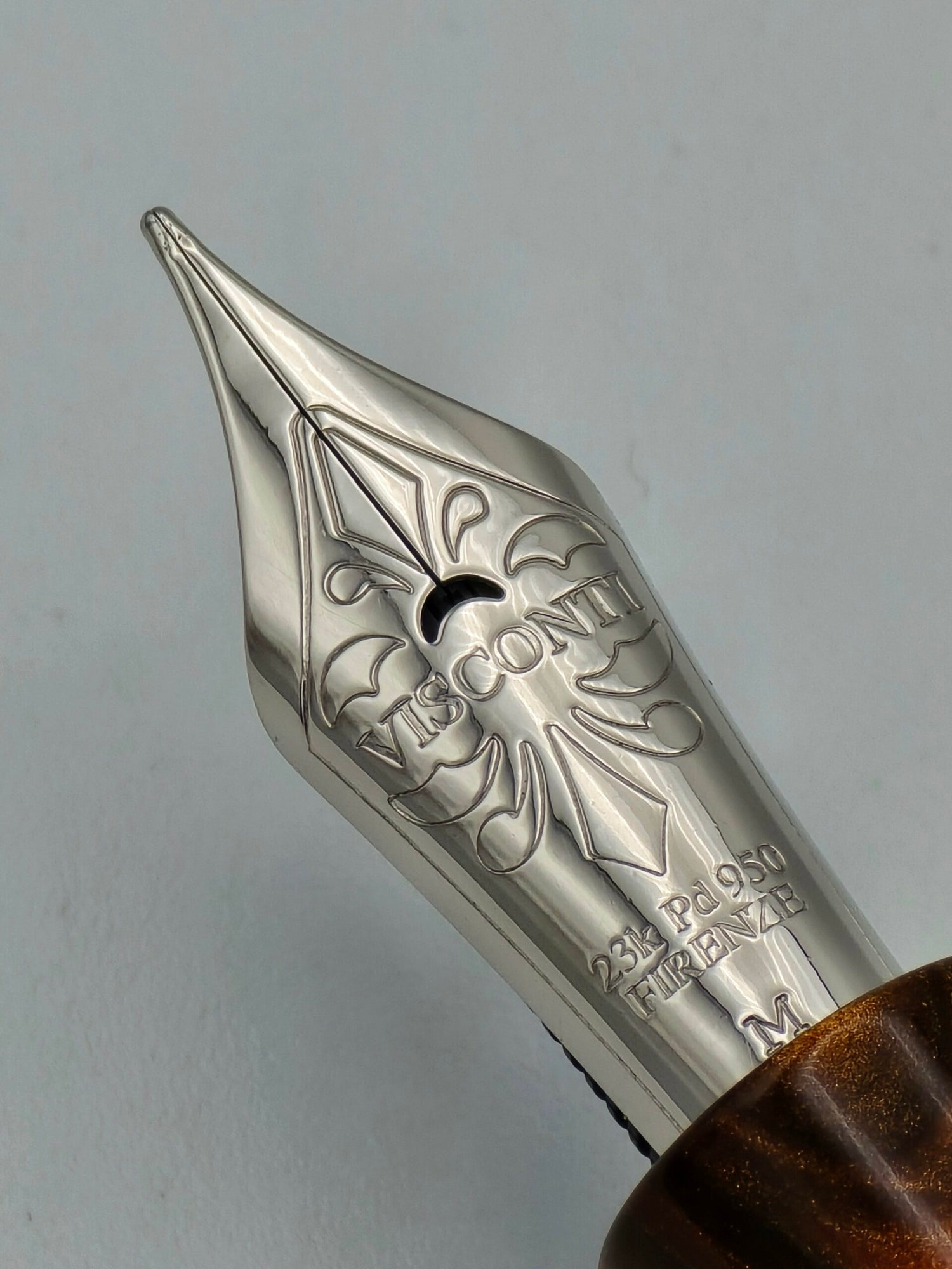 Visconti Medici Briarwood - 23k Pd Medium Nib