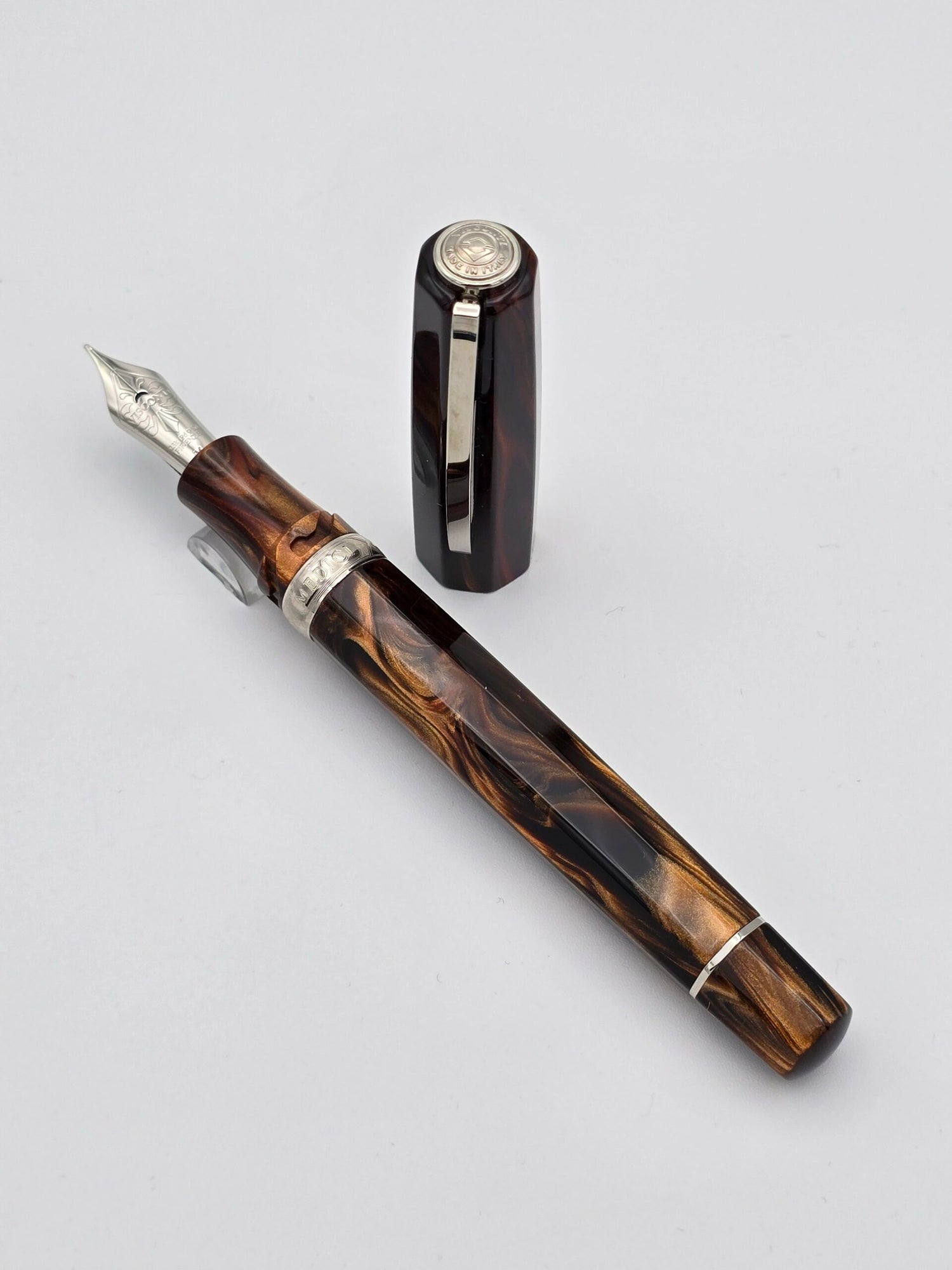 Visconti Medici Briarwood - 23k Pd Medium Nib