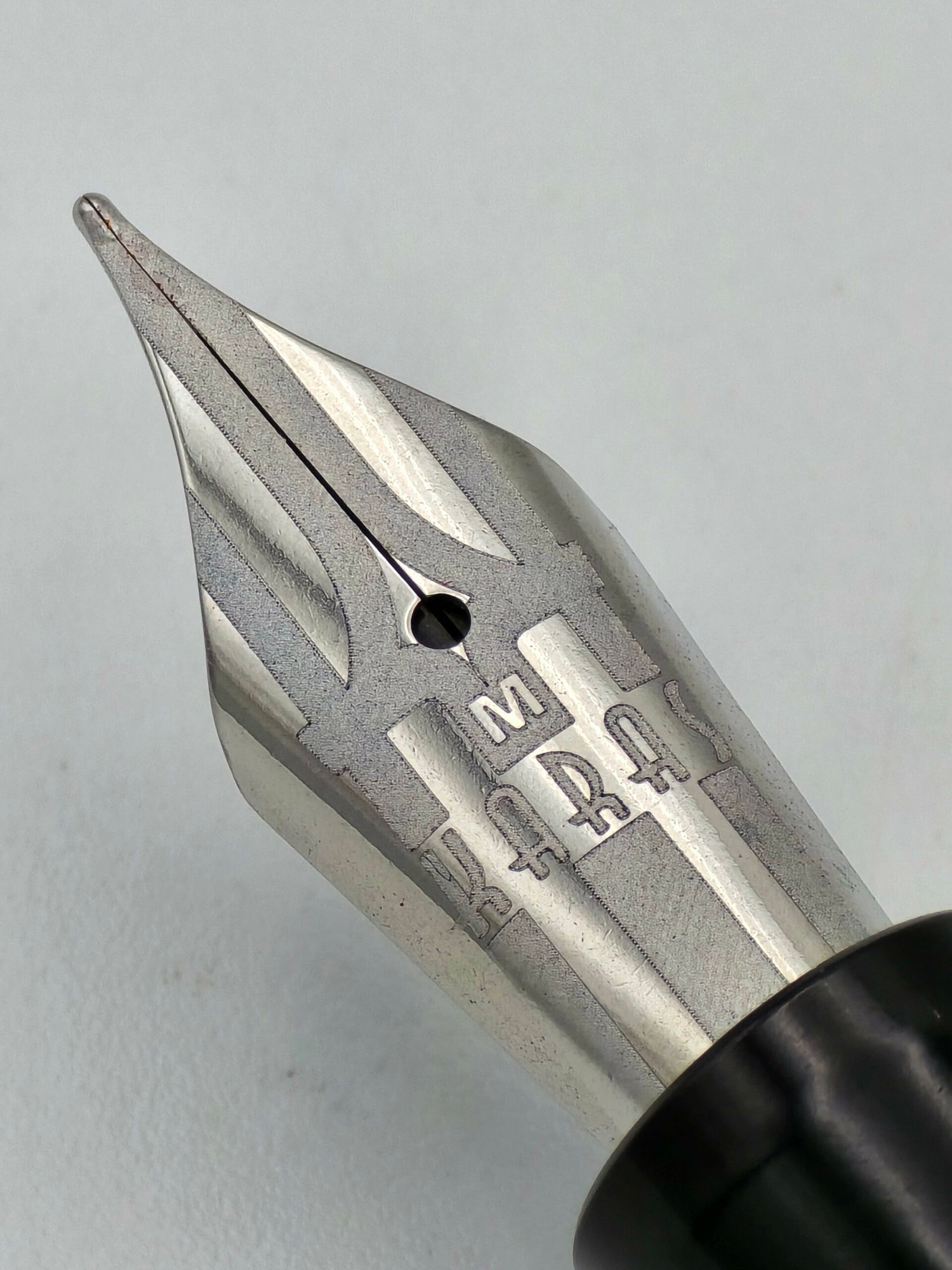 Karas Kustoms INK V2 Red - Medium Steel Nib