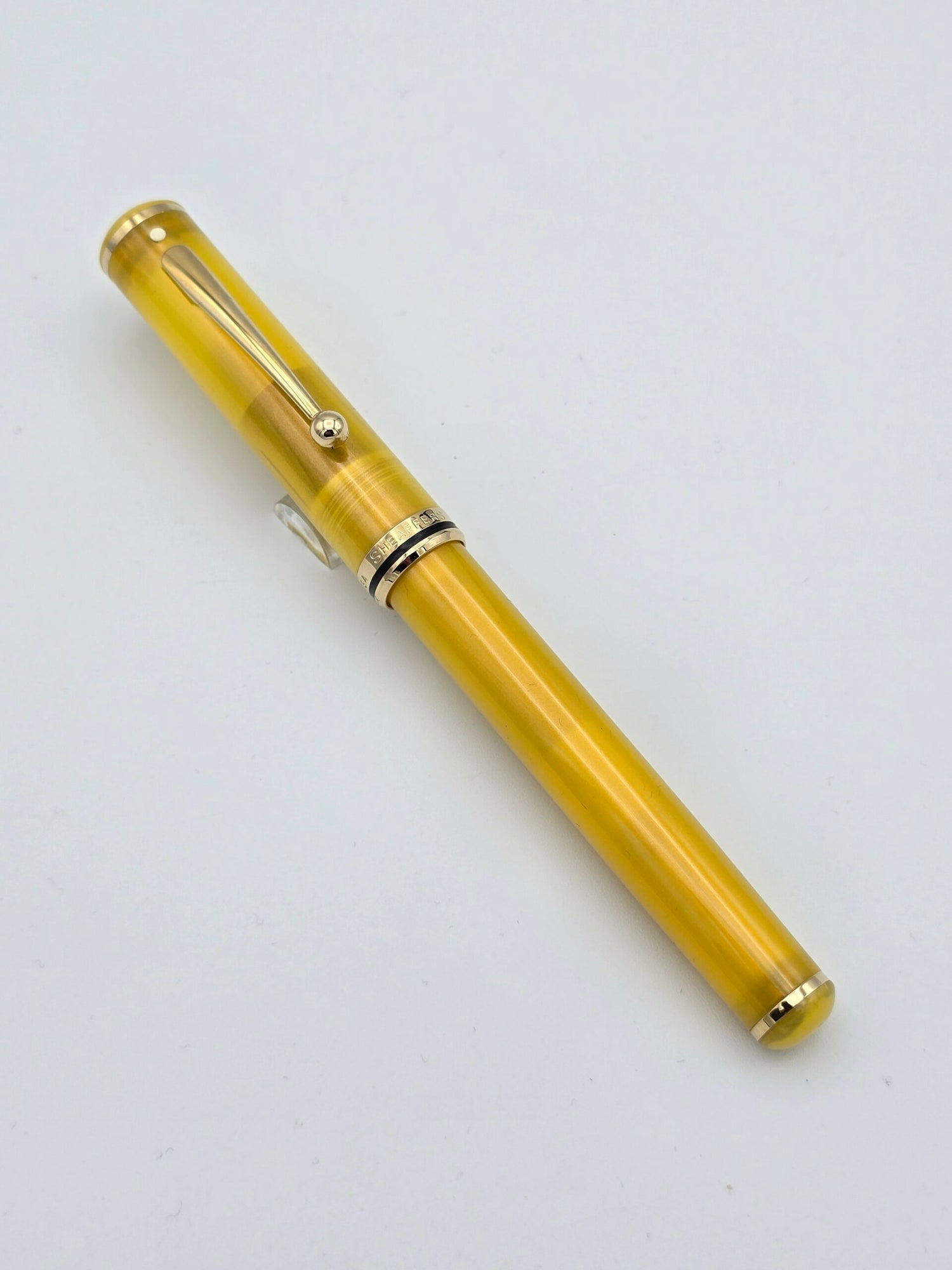 Sheaffer Levenger Connaisseur Yellow - 14k Fine Nib