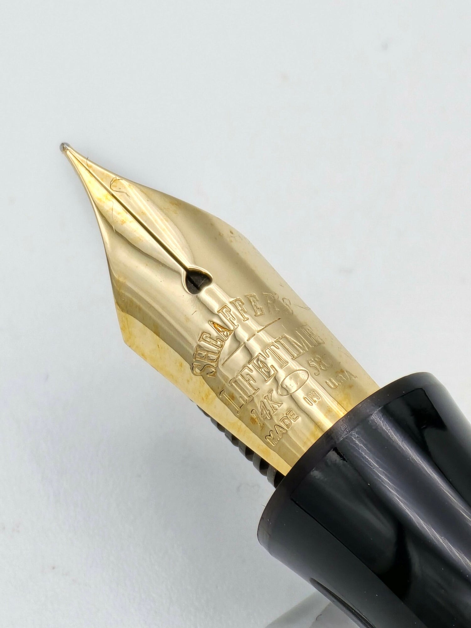 Sheaffer Levenger Connaisseur Yellow - 14k Fine Nib