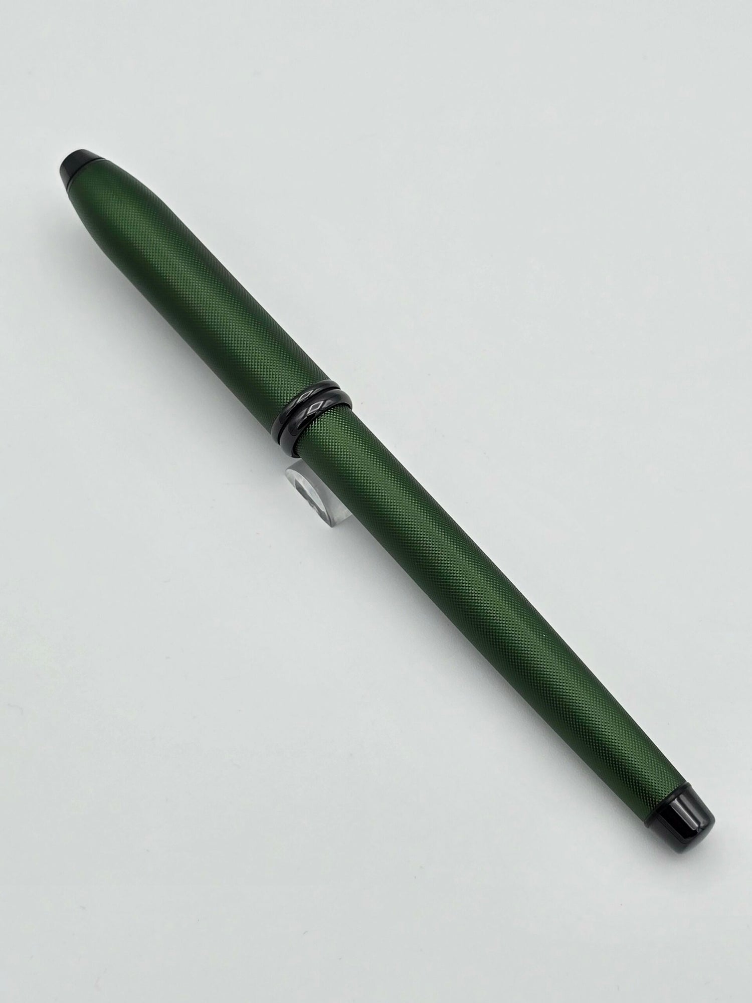 Cross Townsend Micro Knurl Green - Medium Steel Nib