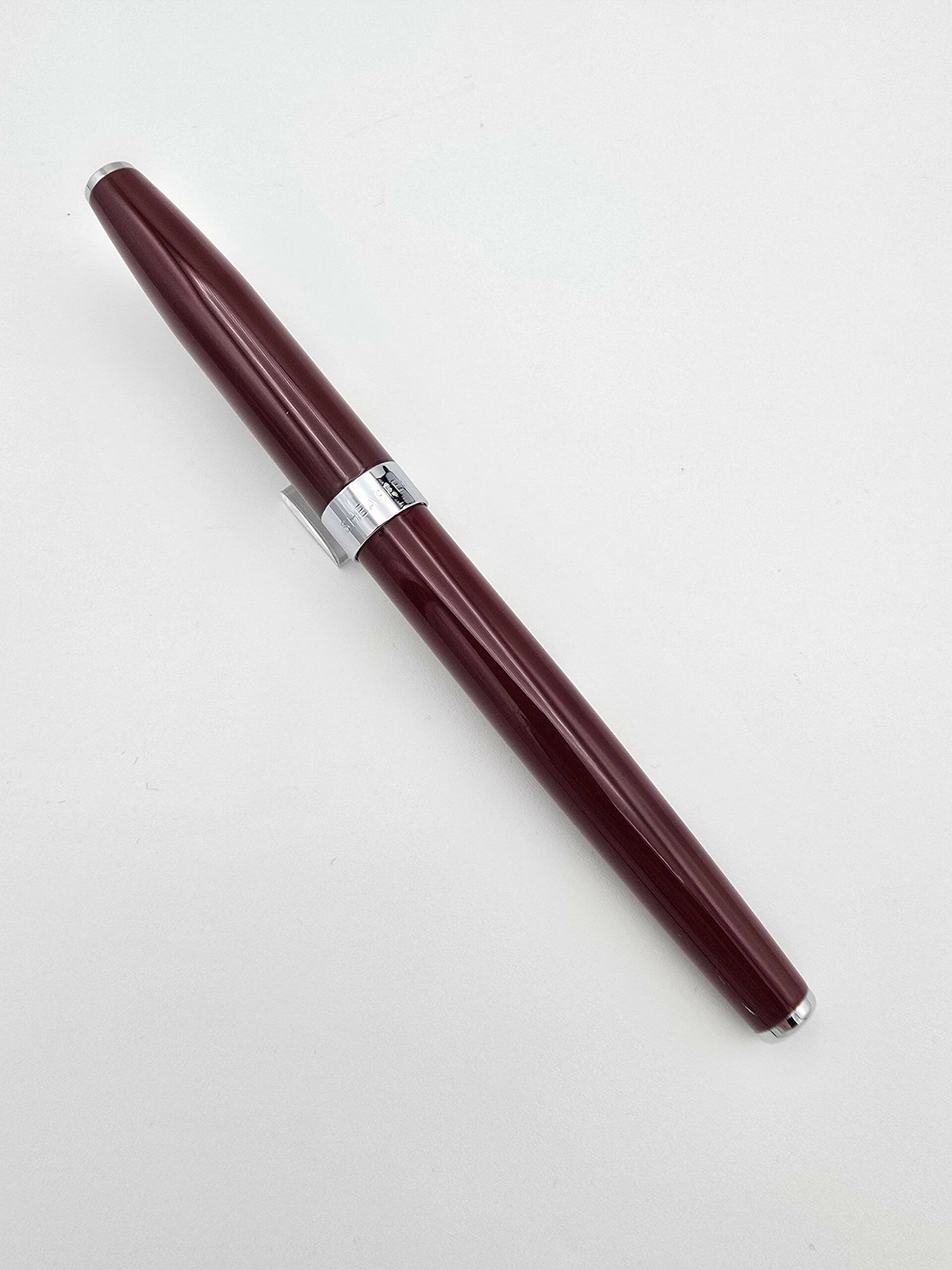 Sheaffer Sagaris Burgundy - Fine Steel Nib