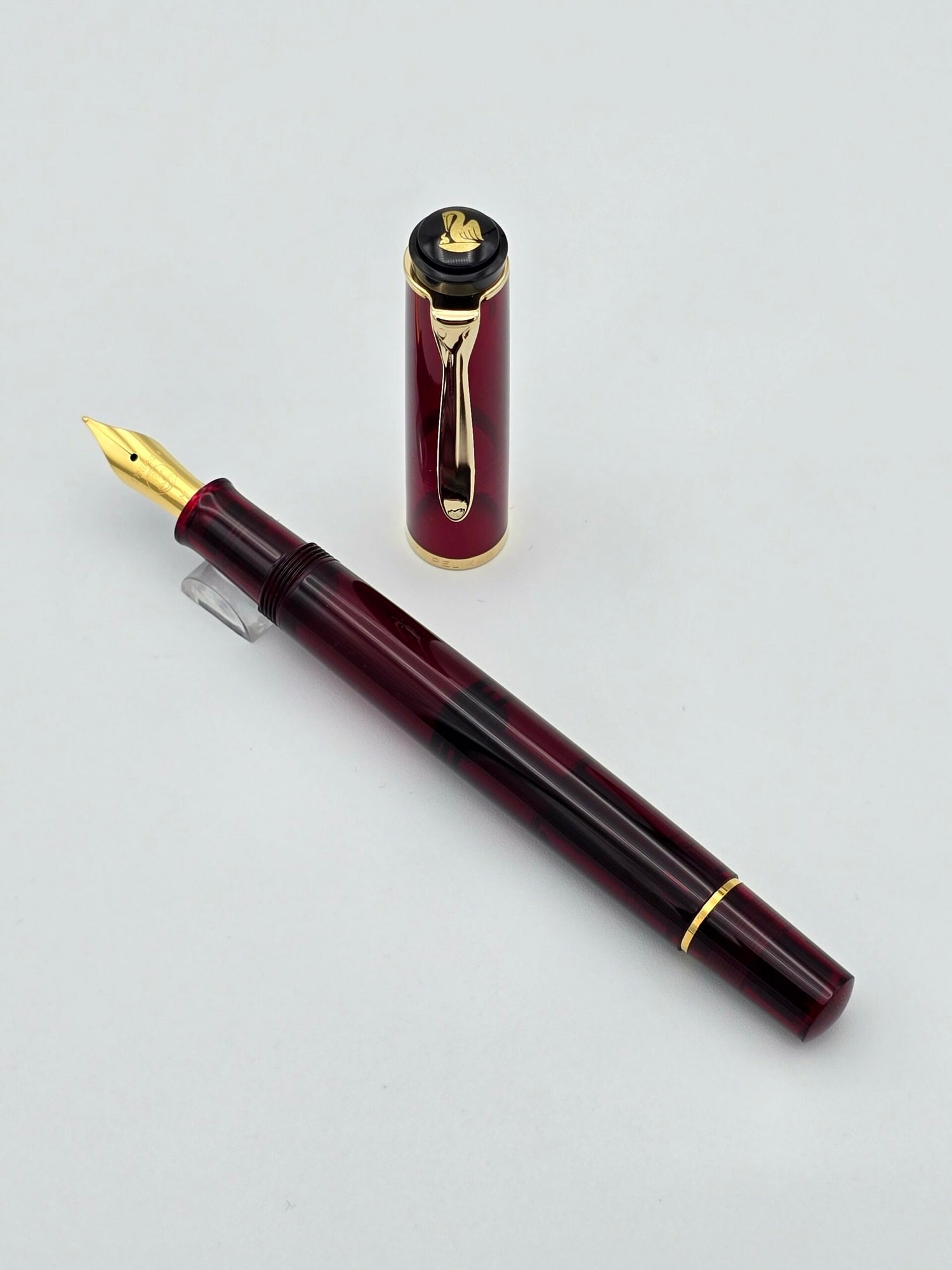 Pelikan M200 Red Demo - Medium Steel Nib