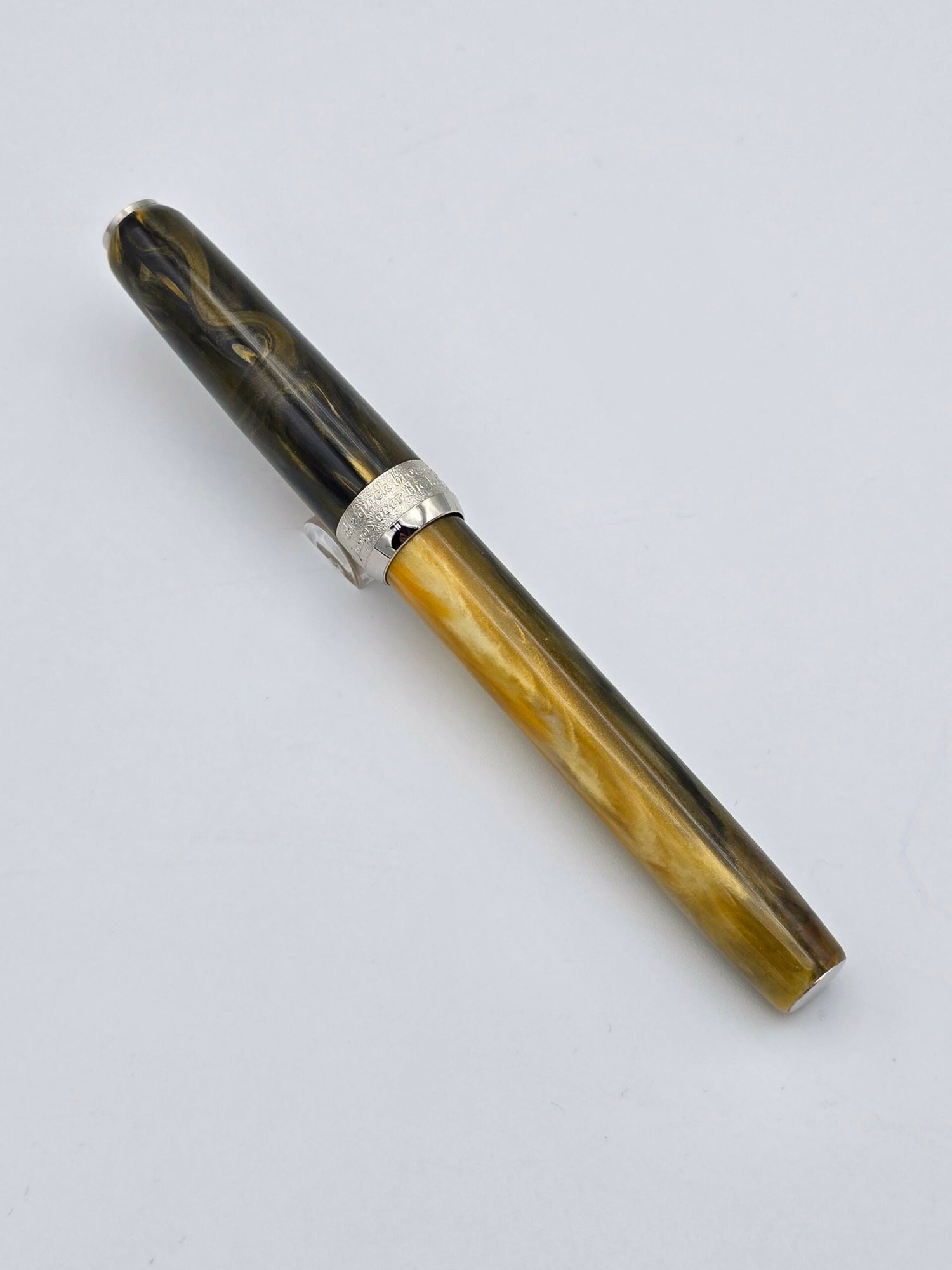 Pineider La Grande Bellezza Tiger Eye Yellow - 14k Broad Nib