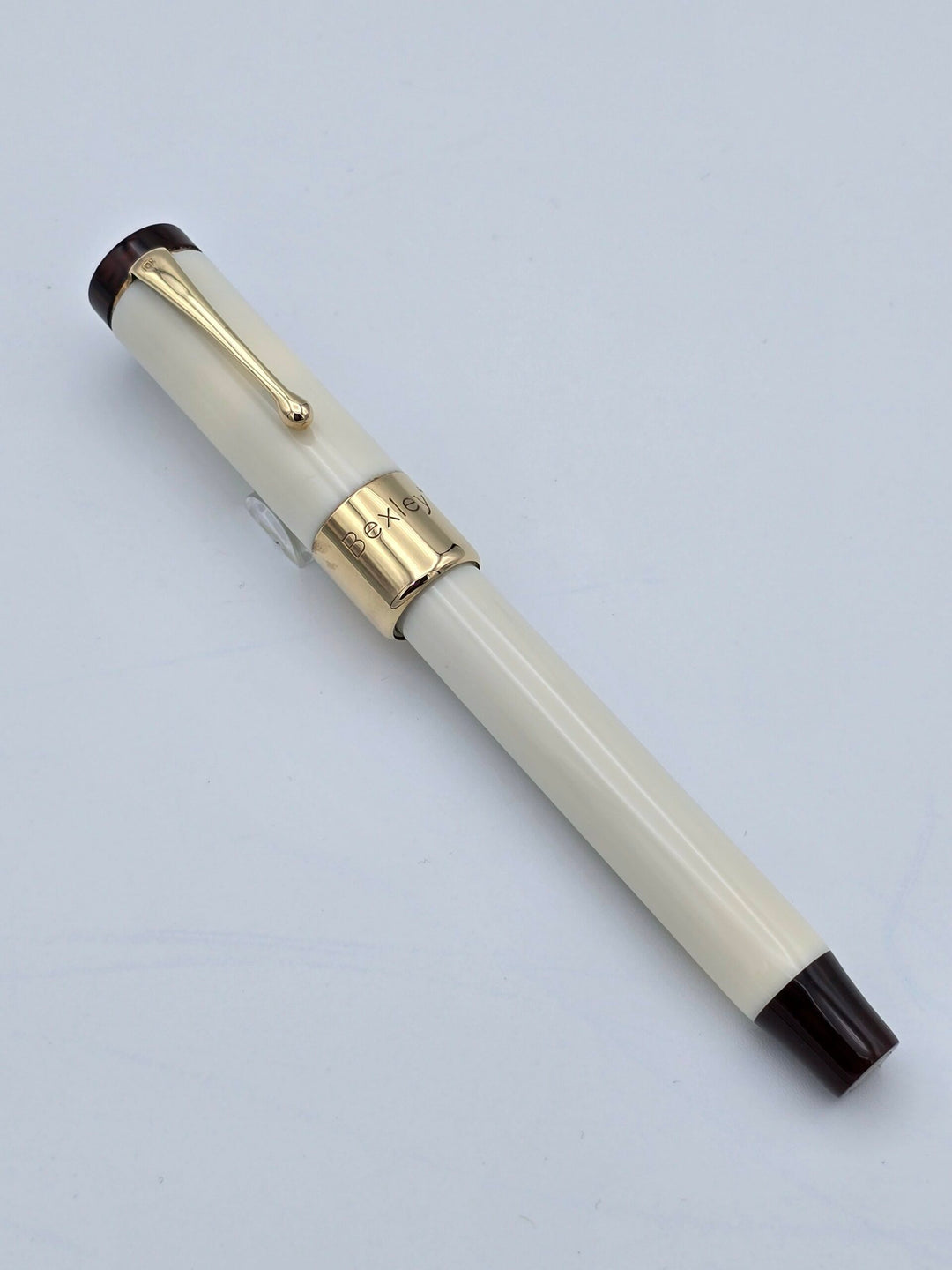 Bexley Creme Deluxe LE 67/250 - 14k Broad Nib
