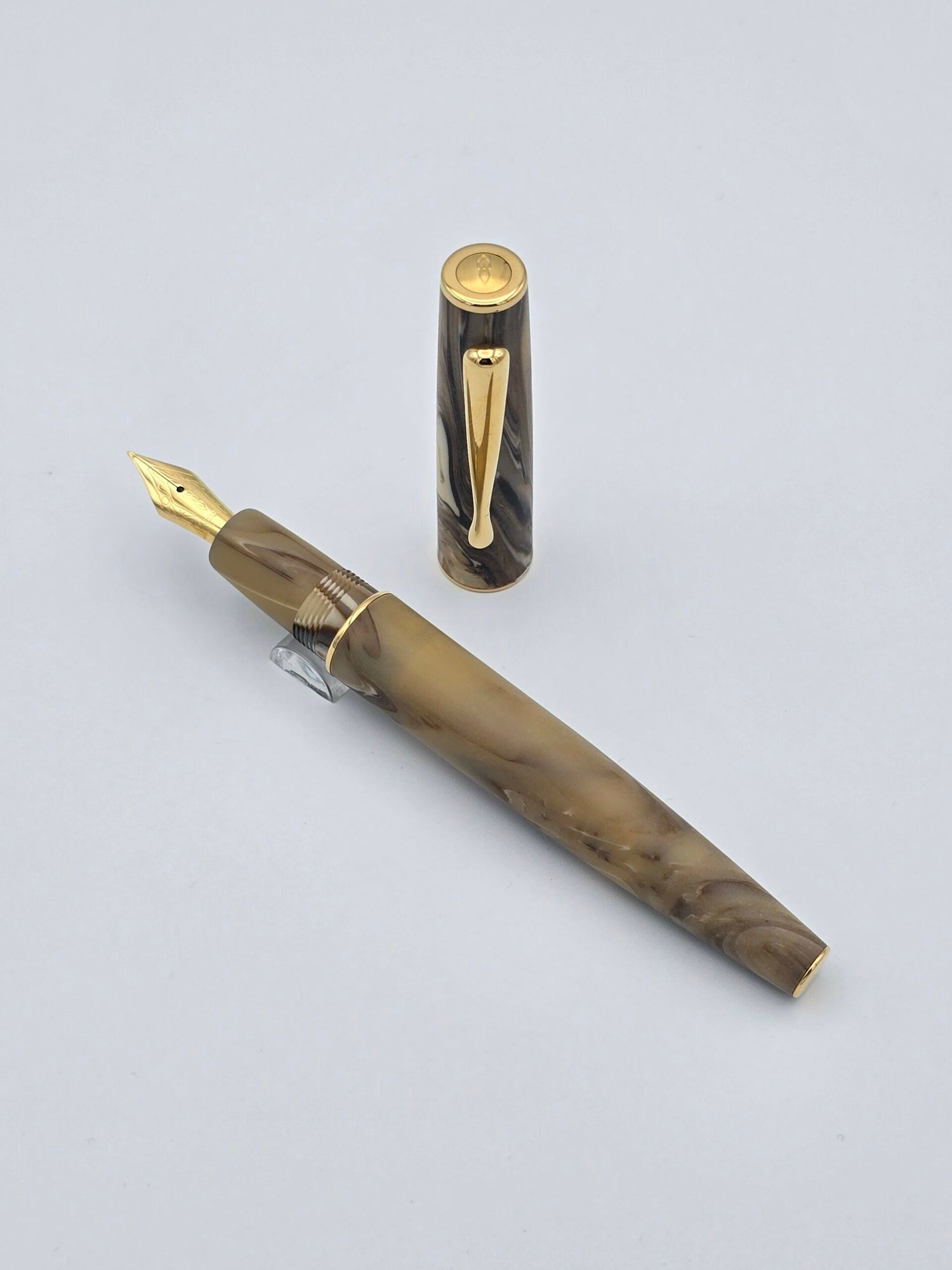 Delta Italiana Ivory - Medium Steel Nib