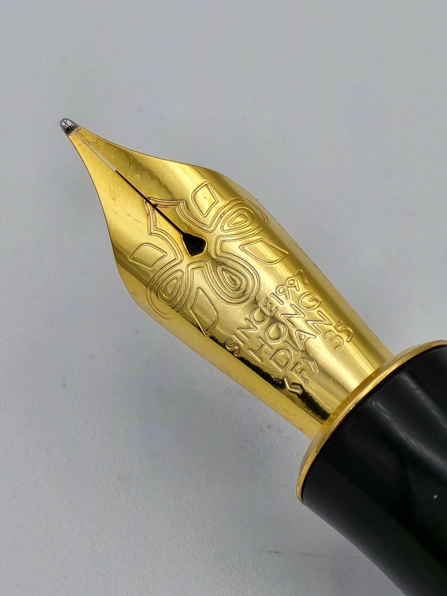 Hongdian N12 Purple - Fine Steel Nib