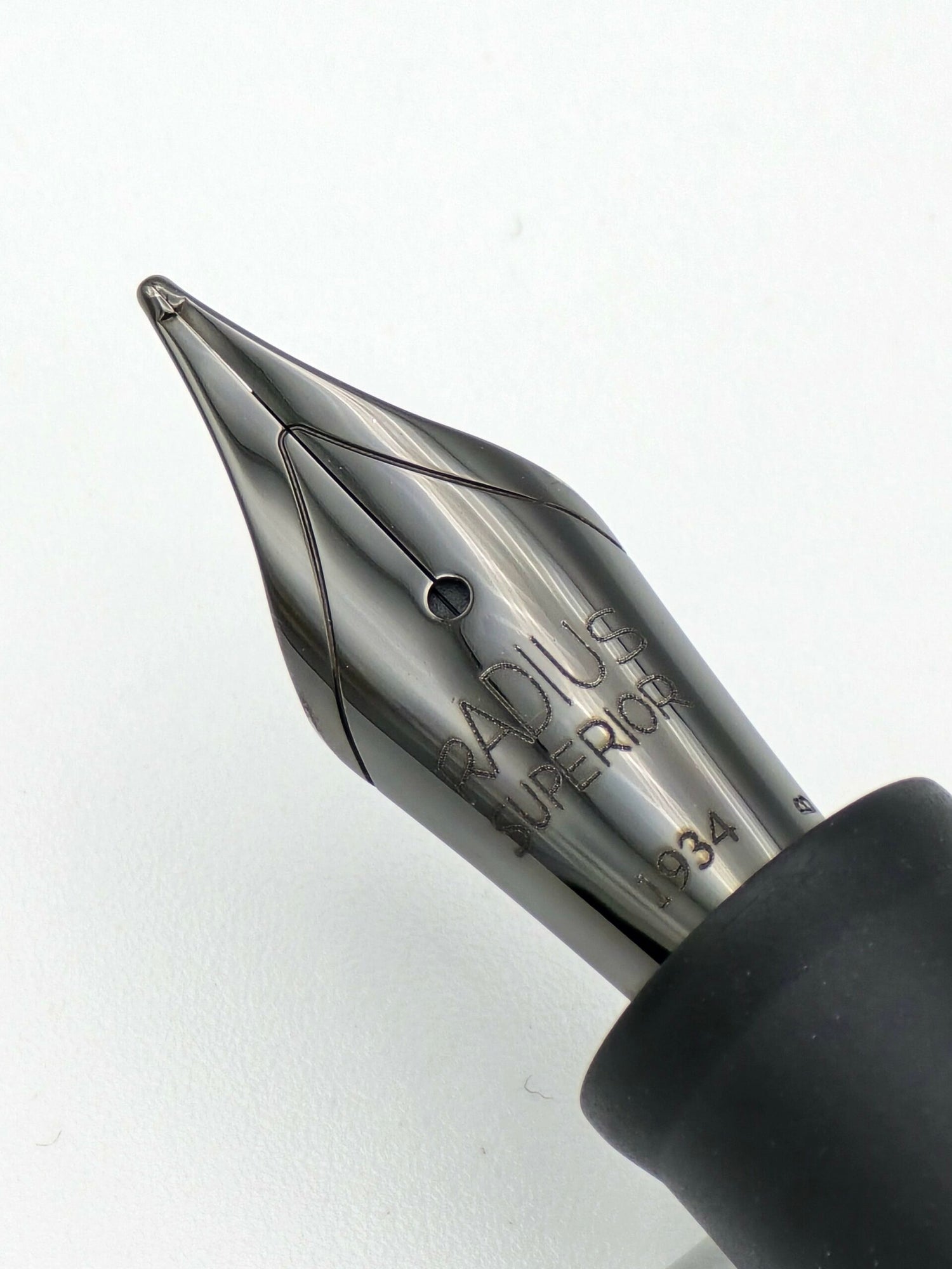 Radius Settimo Matte Black - Broad Steel Nib