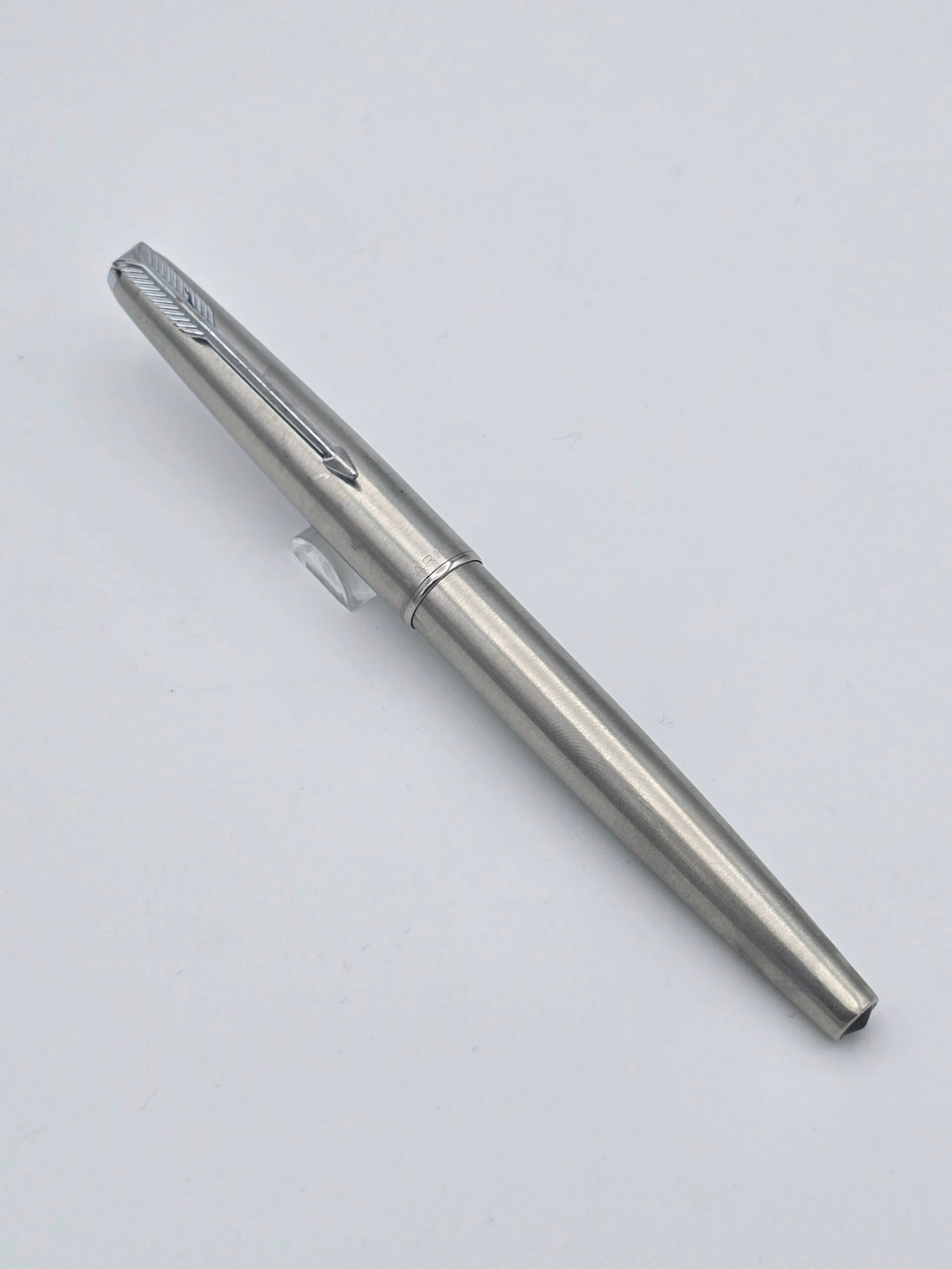 Parker 61 Fighter Silver - 14k Medium Nib