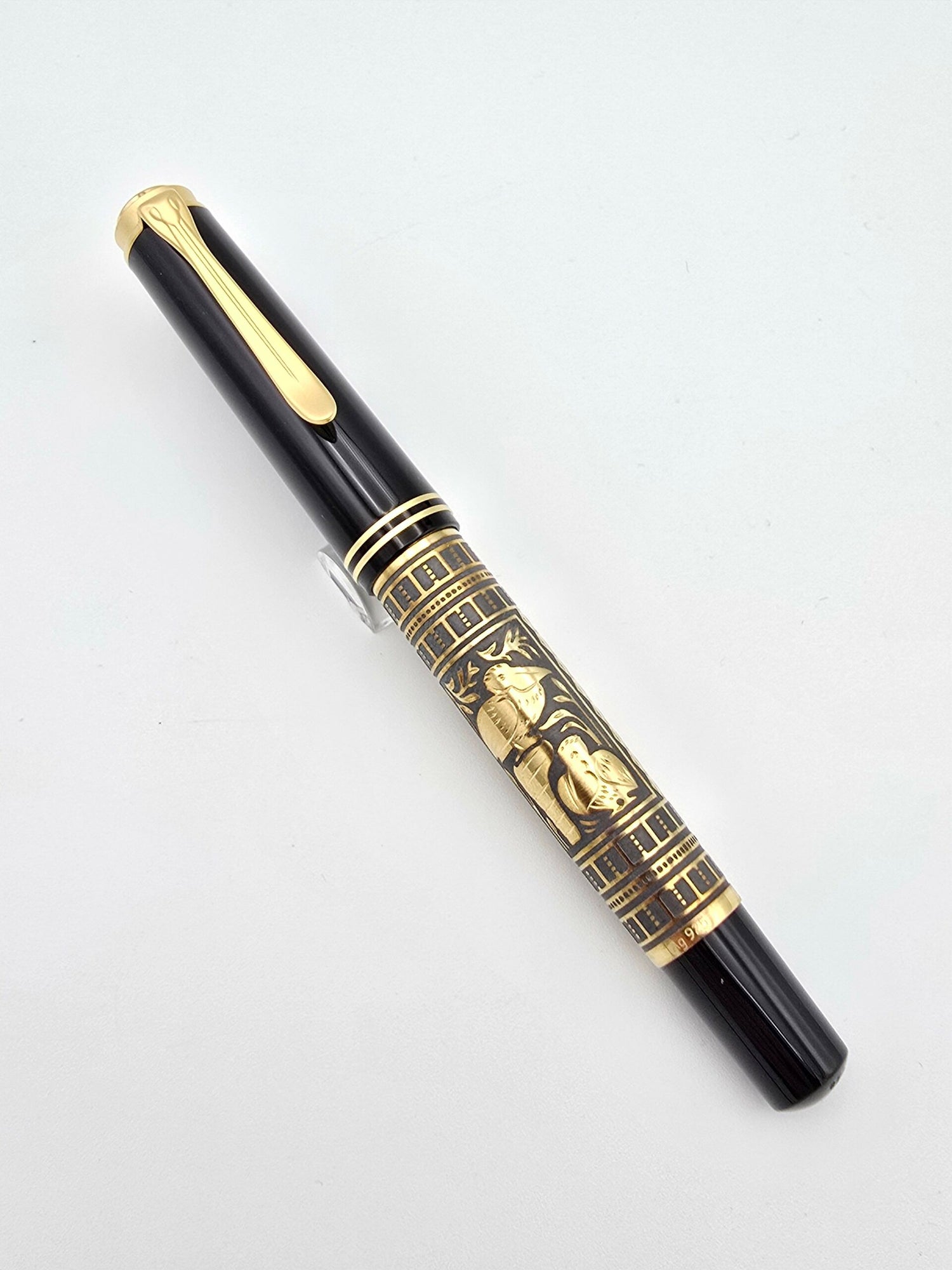 Pelikan M700 Toledo Special Edition - 18C Medium Nib