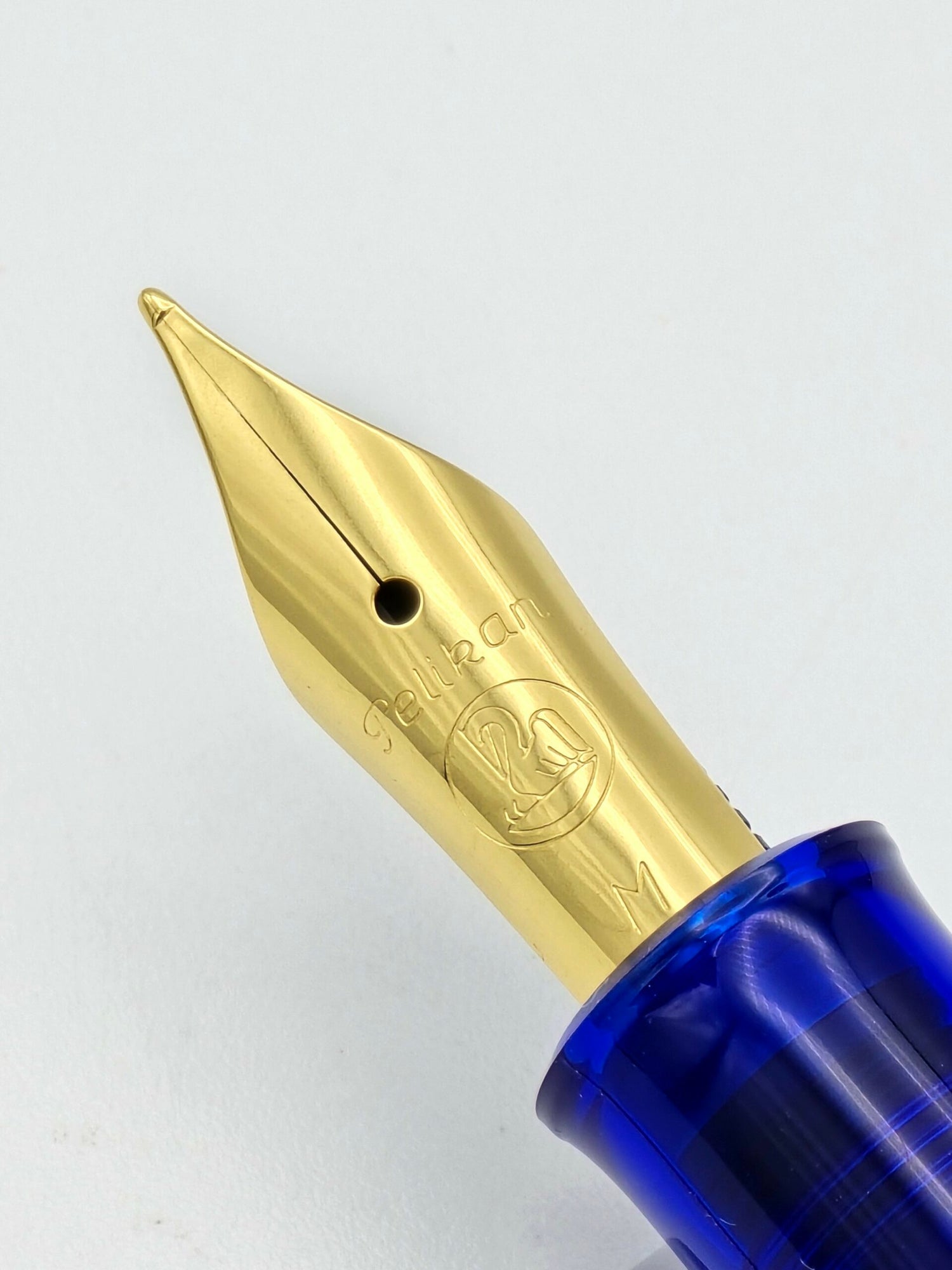 Pelikan M200 Blue Demo Circa 2002 - Medium Steel Nib