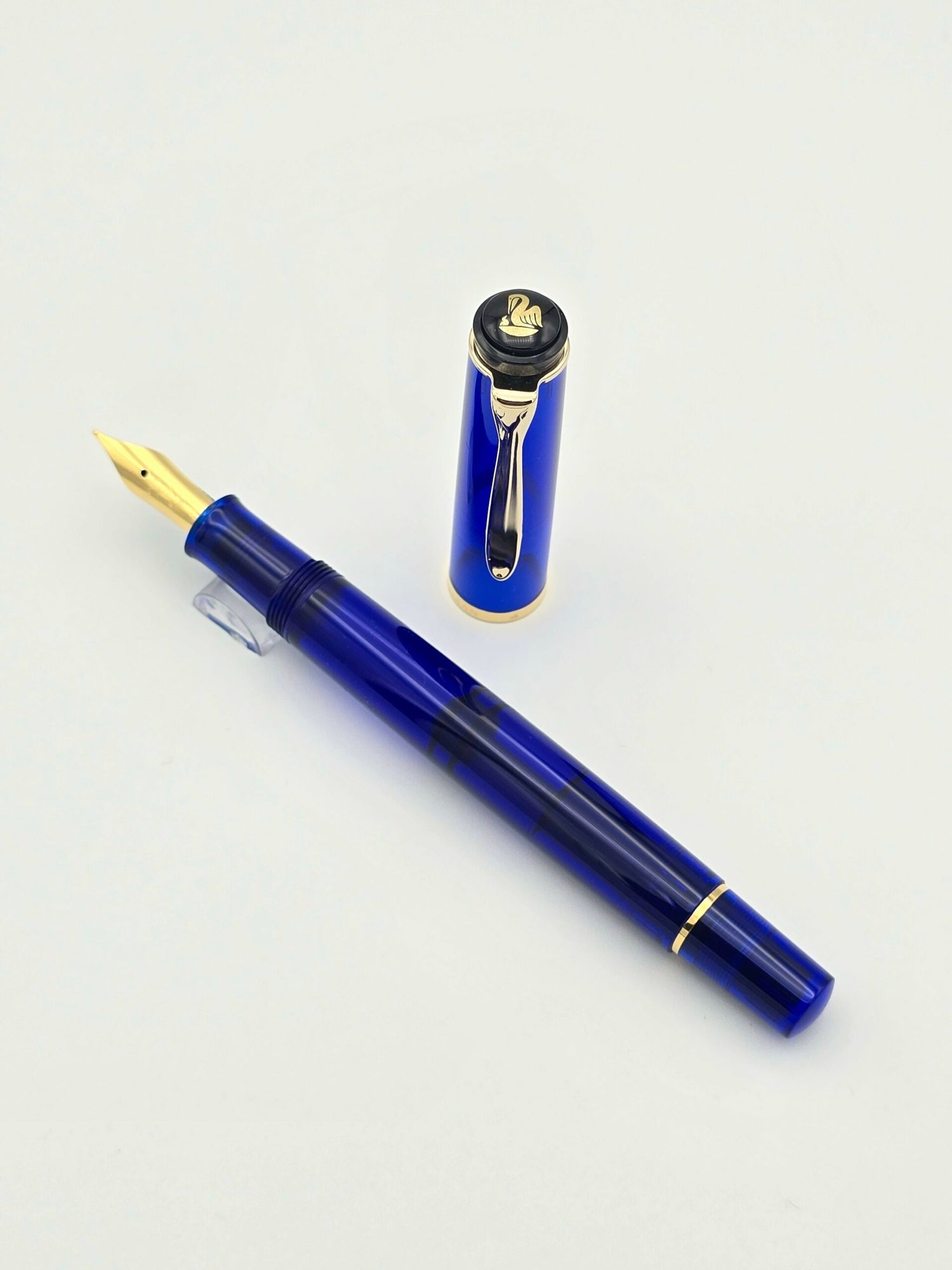 Pelikan M200 Blue Demo Circa 2002 - Medium Steel Nib