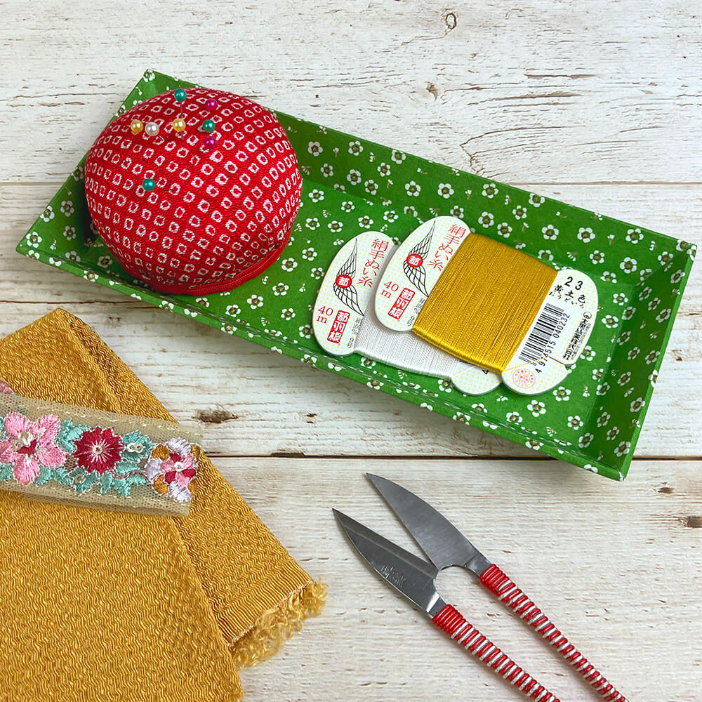 Taniguchi Shoyudo Co. Yuzen Washi Paper Pen Tray Koka Komon