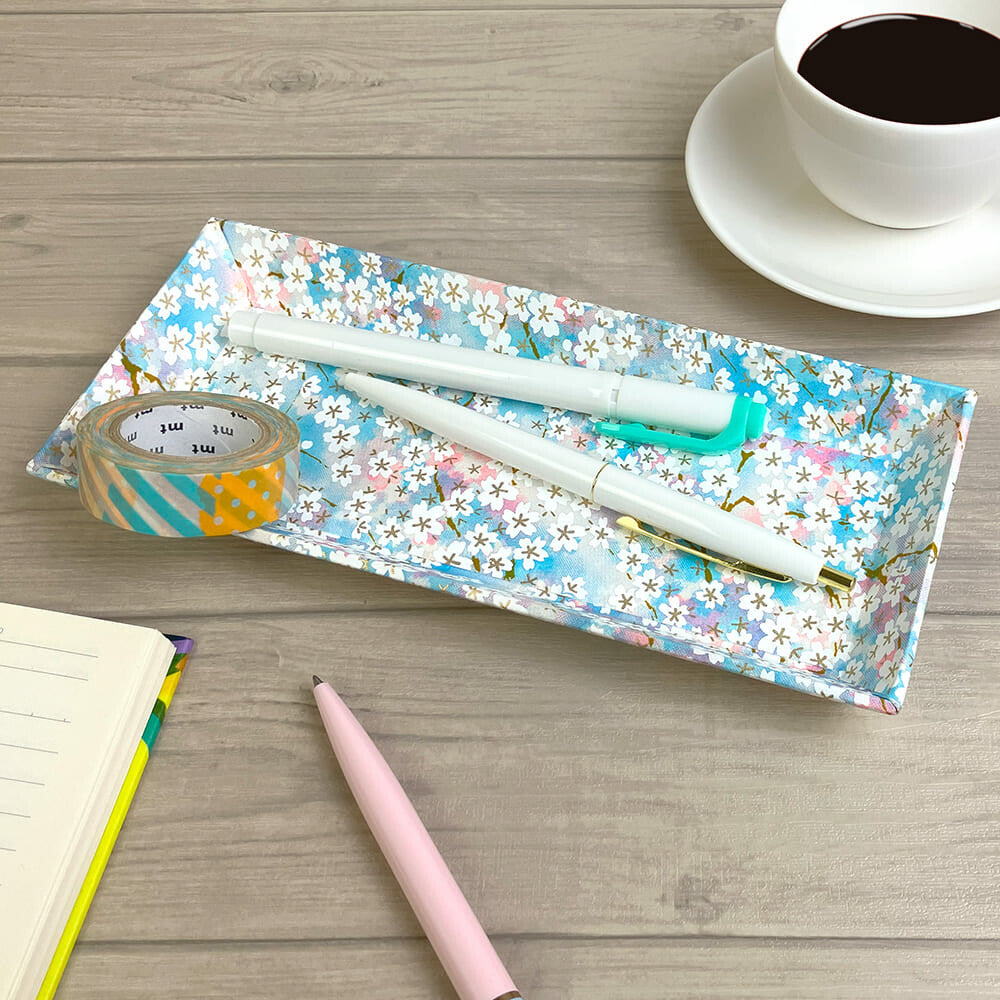 Taniguchi Shoyudo Co. Yuzen Washi Paper Pen Tray Cherry Blossom Haze