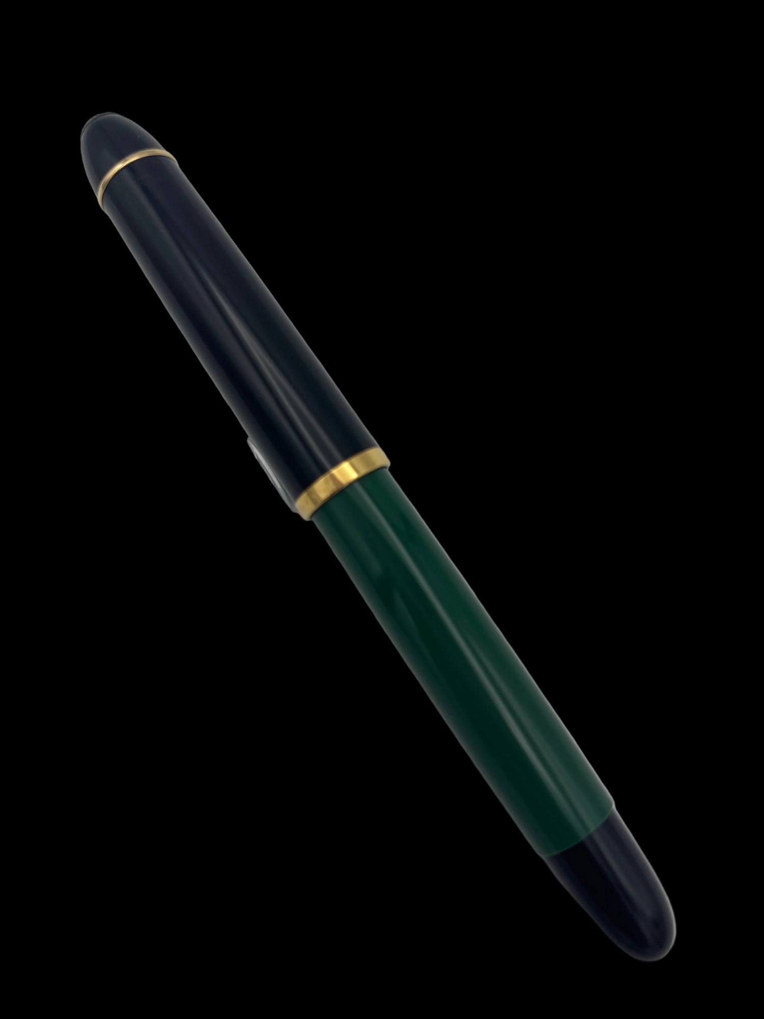 Pelikan M120 Black/Green - Medium Nib