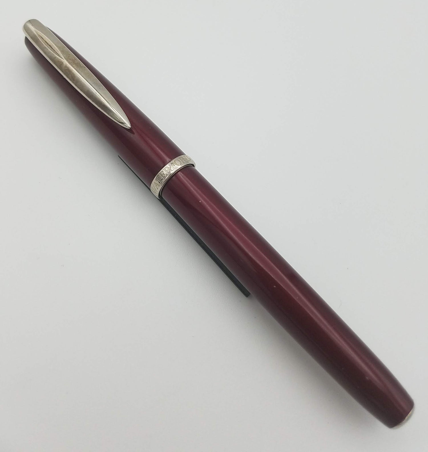 Waterford Marquis Red Lacquer - 18k Medium Nib