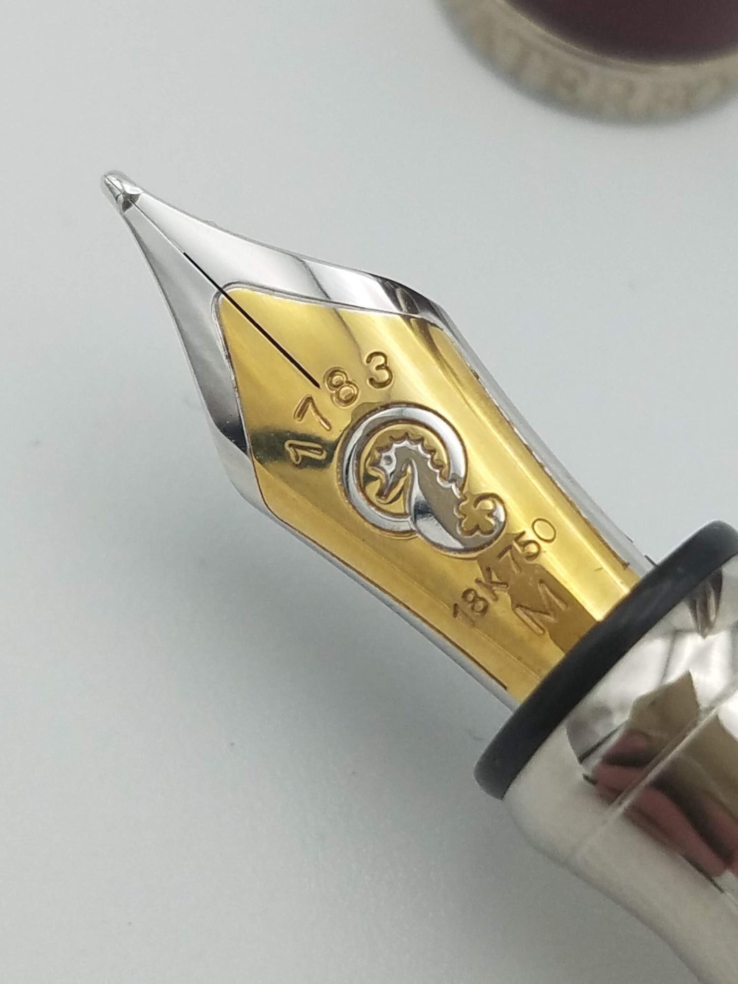 Waterford Marquis Red Lacquer - 18k Medium Nib