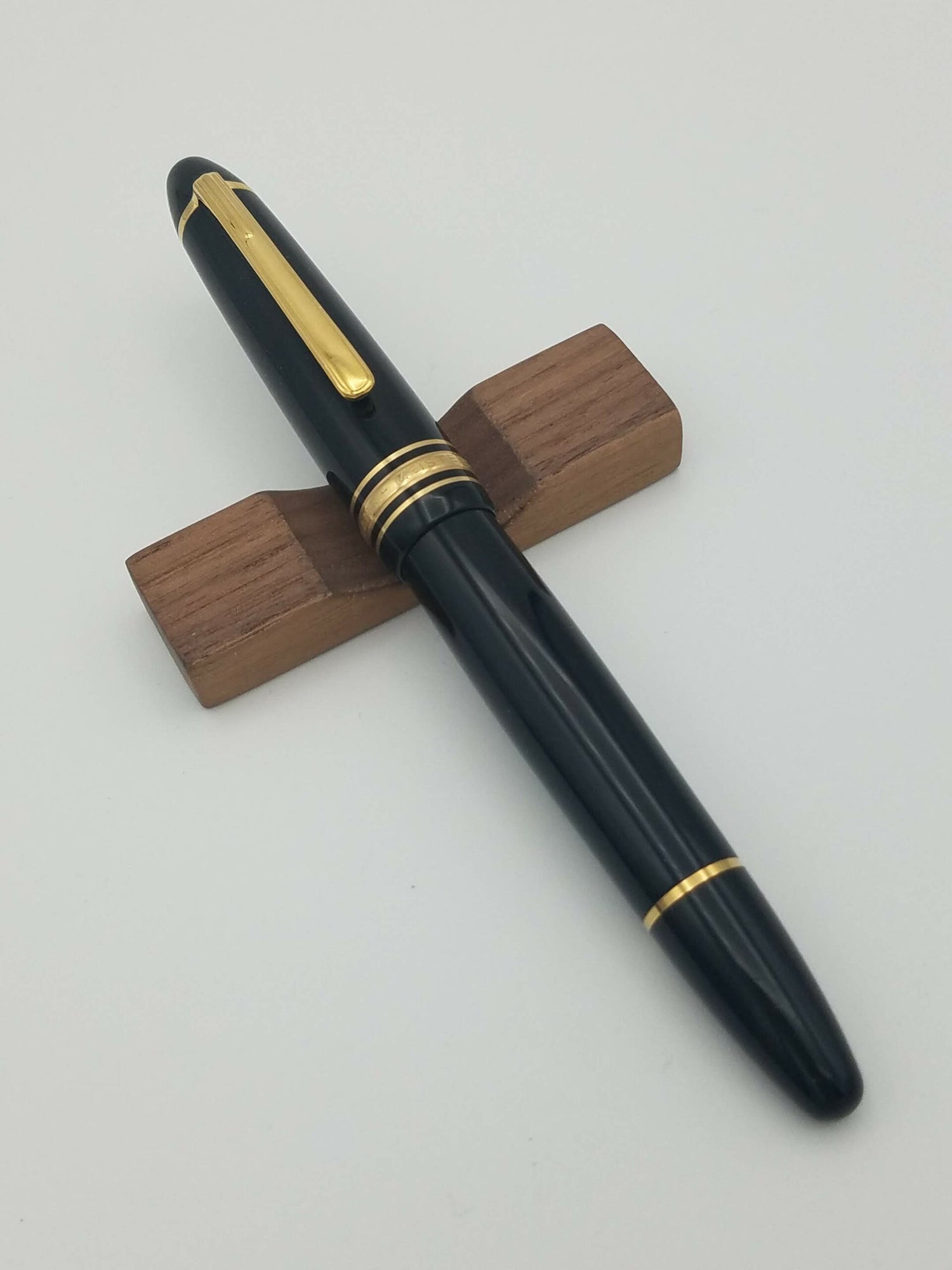 Slickery WooDworks - Wood Crafted Pen Pillows