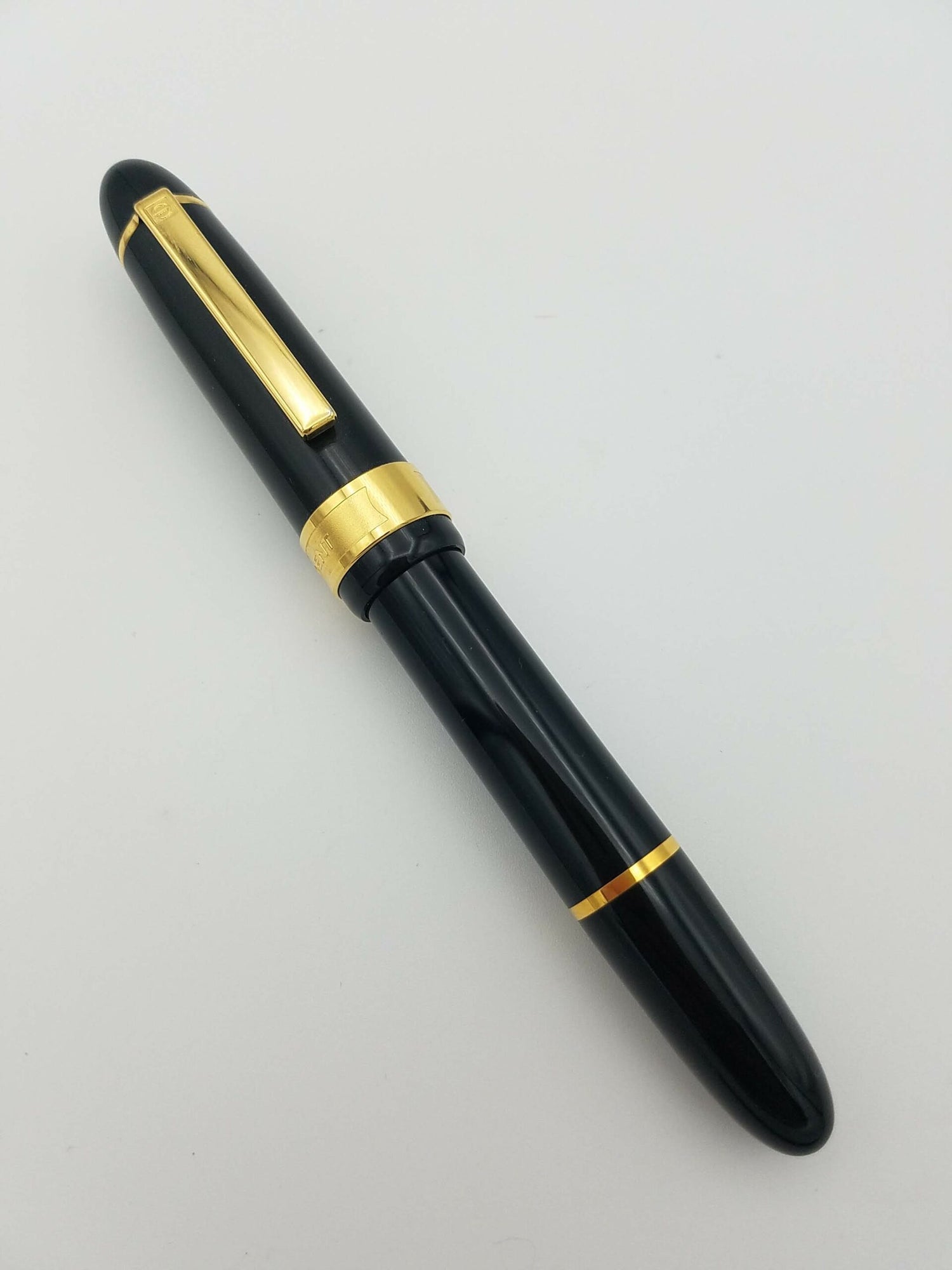 Senator President Black Fountain Pen - Medium Steel Nib