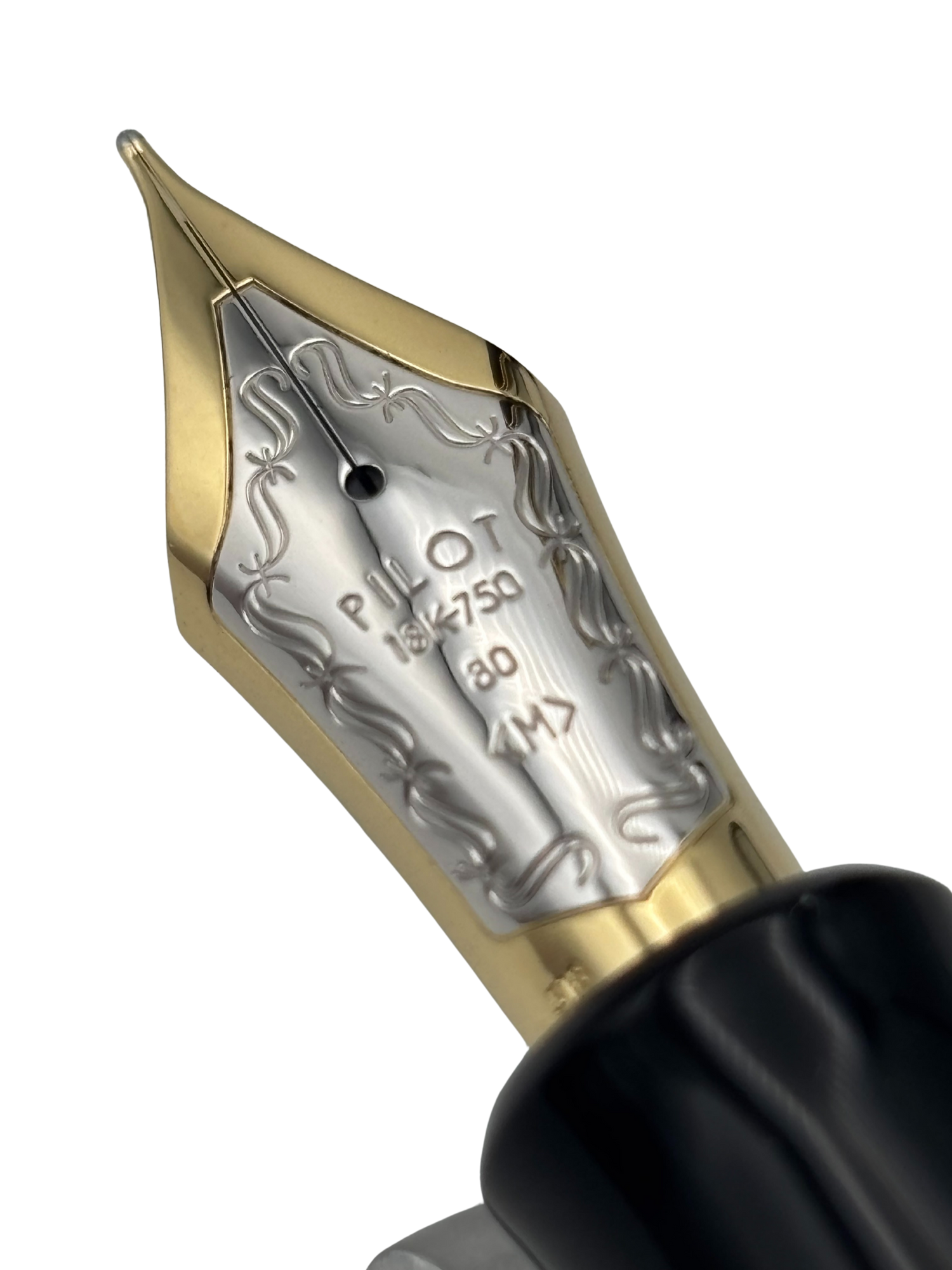 Pilot Custom Urushi Black - 18k Medium Nib