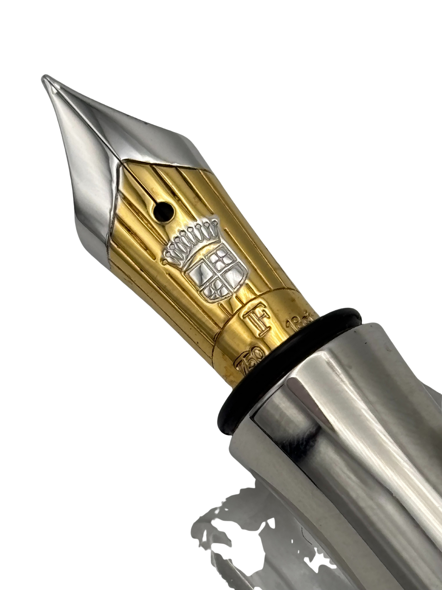 Graf Von Faber Castell Classic Pernambuco - 18k Fine Nib