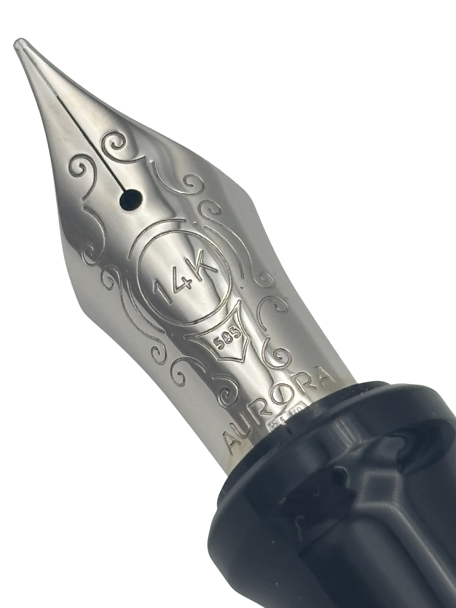 Aurora Talentum Black and Chrome - 14k Fine Nib