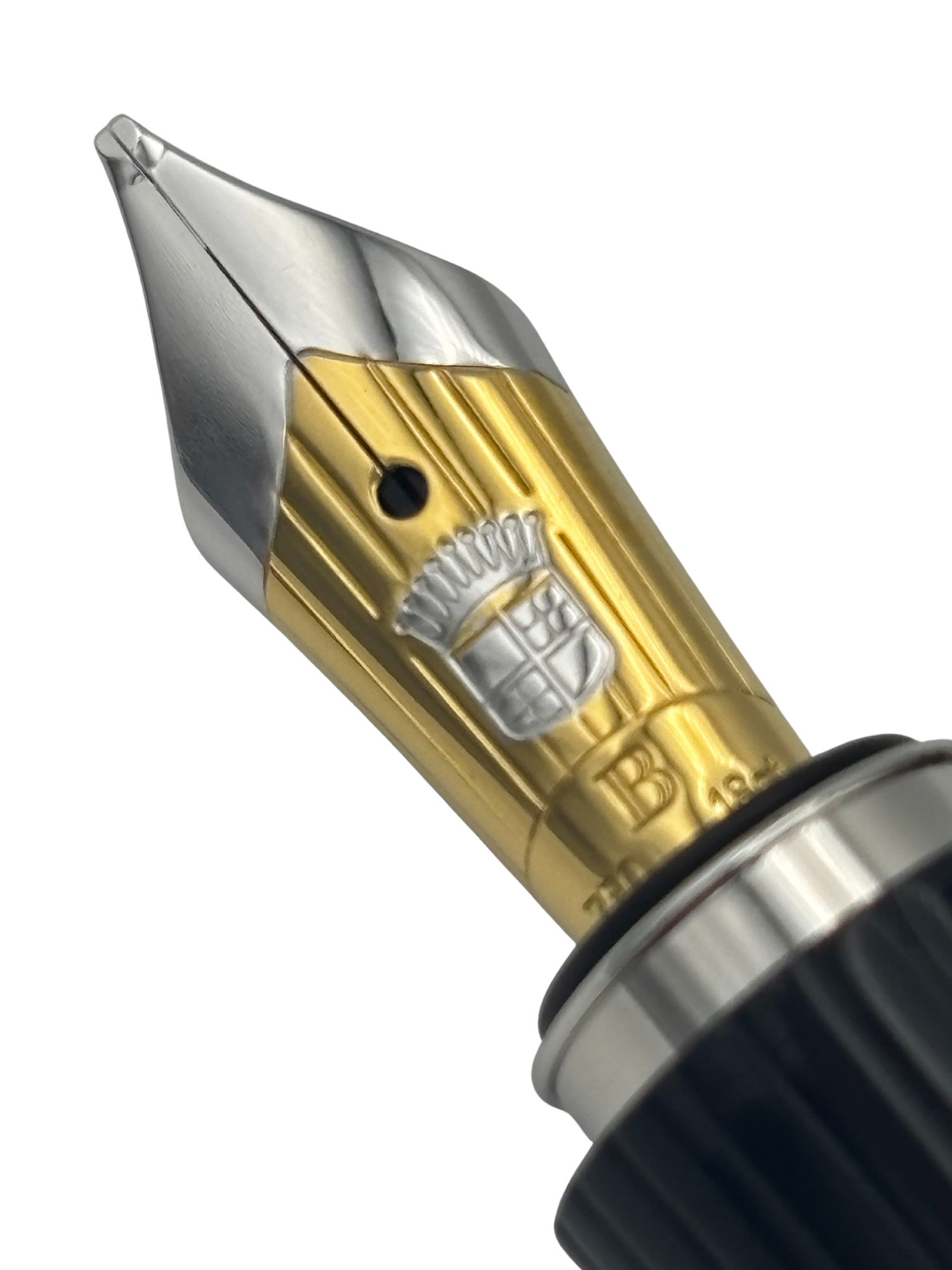 Graf Von Faber Castell Intuition Platino Fluted - 18k Broad Nib