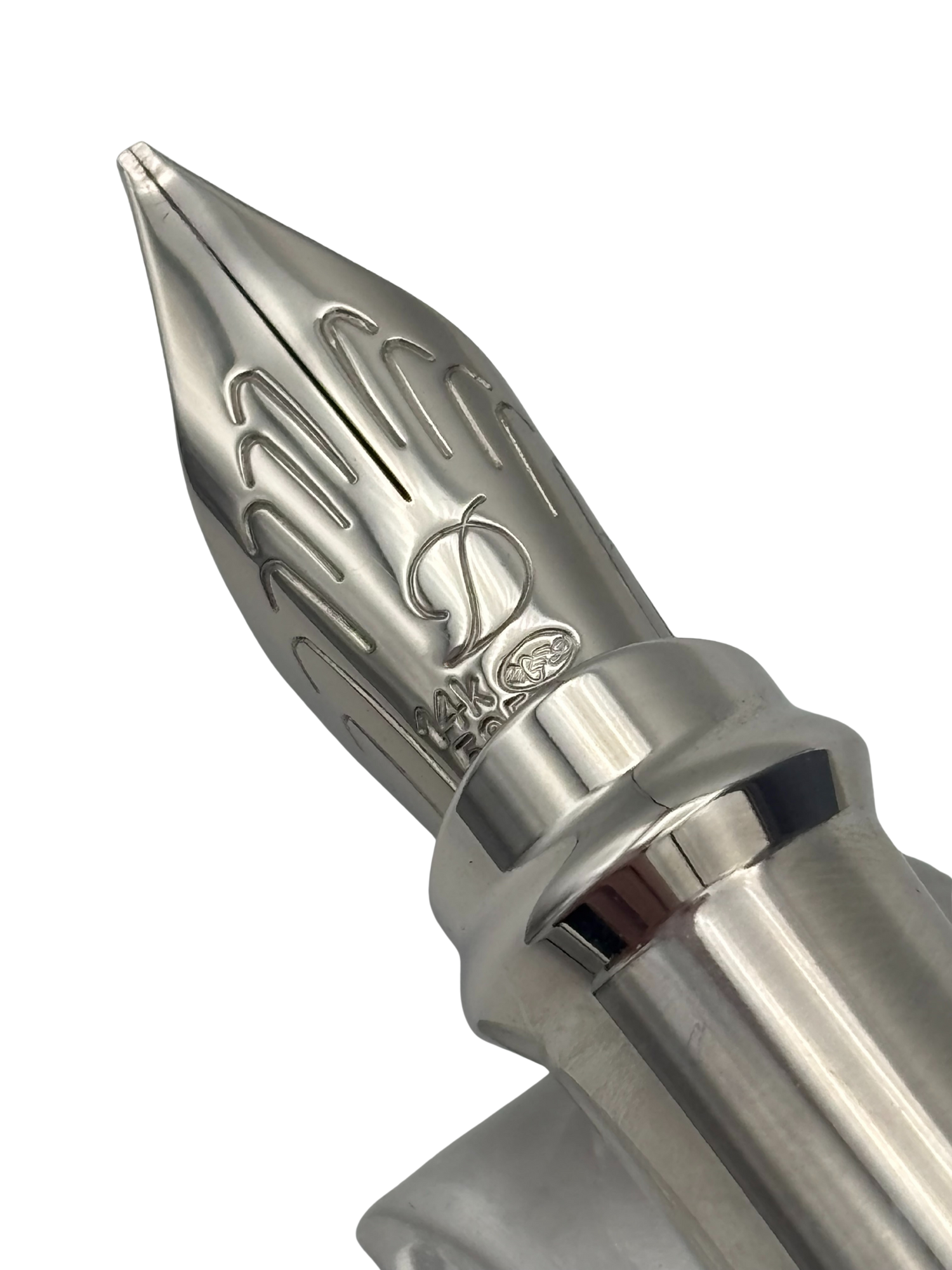 S.T. Dupont Liberte Pearl Gray - 14k Medium Nib