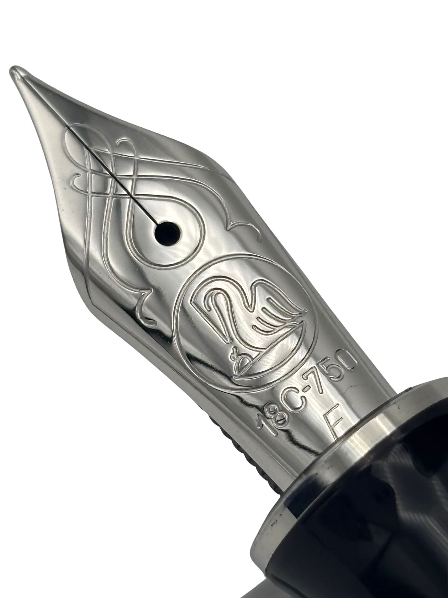 Pelikan M805 Metal Sleeve - 18k Fine Nib - Pre-Owned