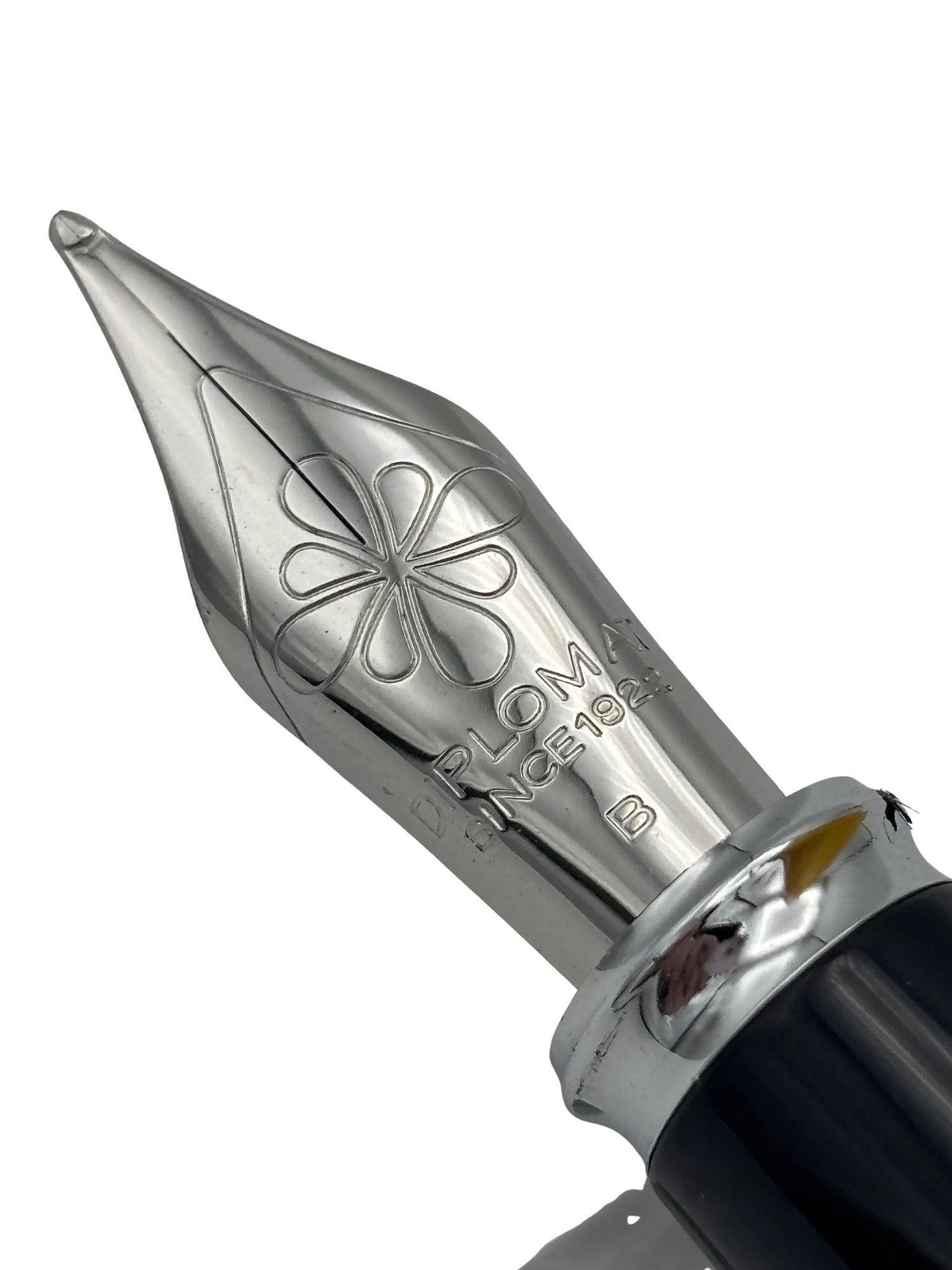 Diplomat Excellence A2 Yellow - Broad High Plains Nib - Pre-Owned