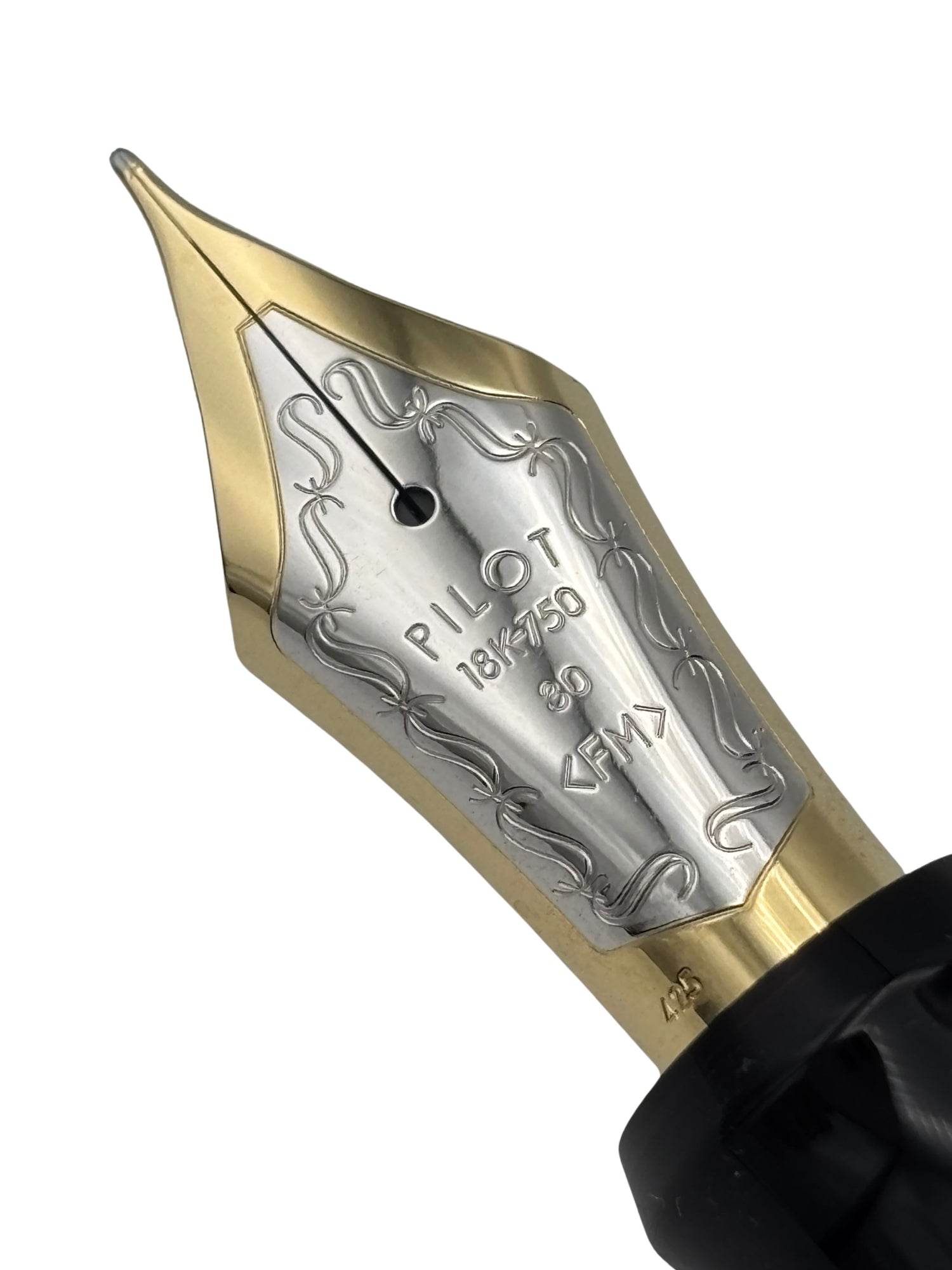 Pilot Custom Urushi Black - 18k Fine Medium Nib - Pre-Owned