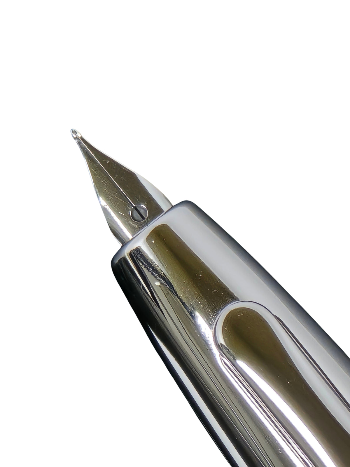 Pilot Decimo White - 18k Fine Nib - Pre-Owned