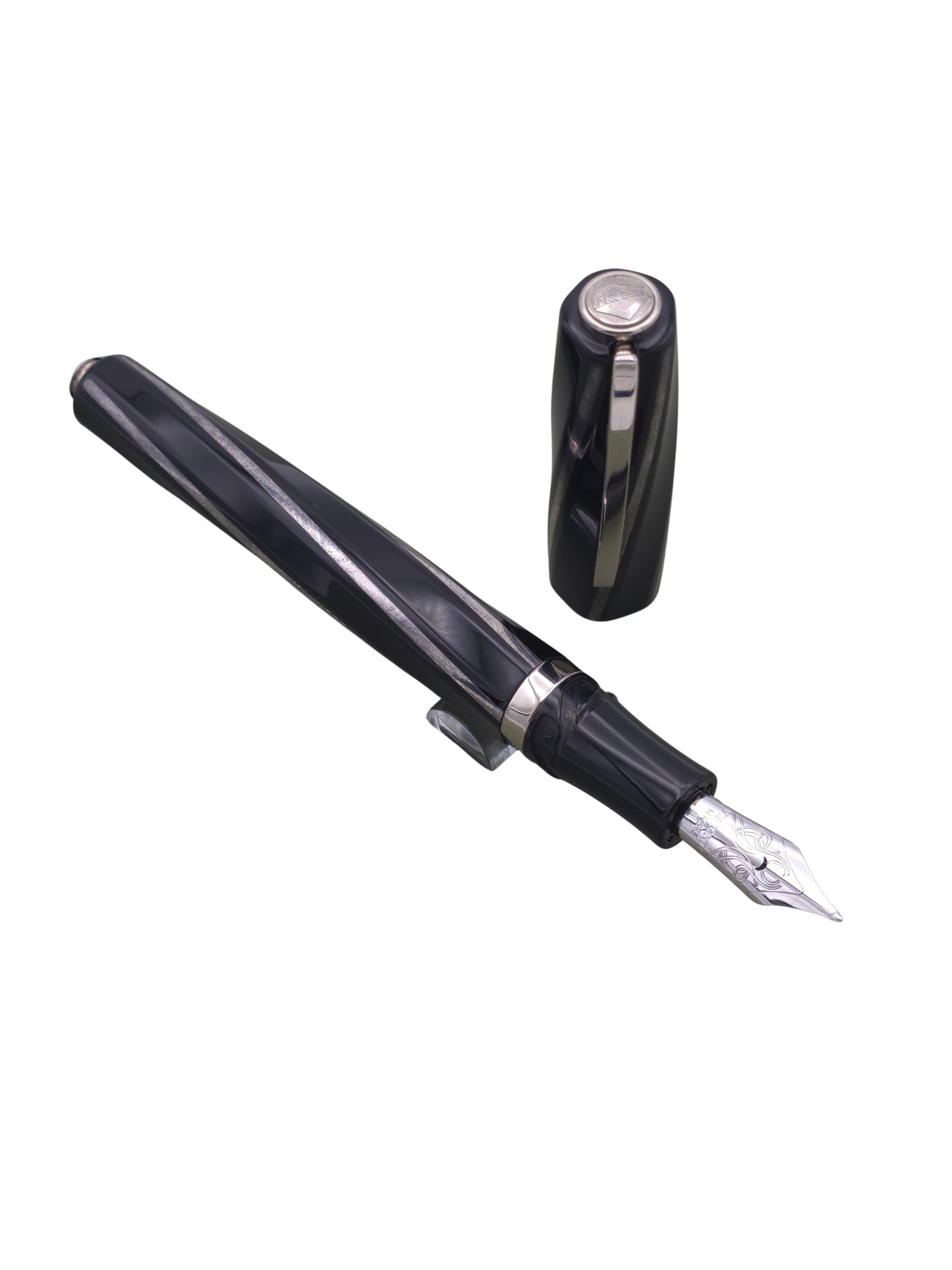 Visconti Divina Elegance Black - 14k Broad Nib - Pre-Owned