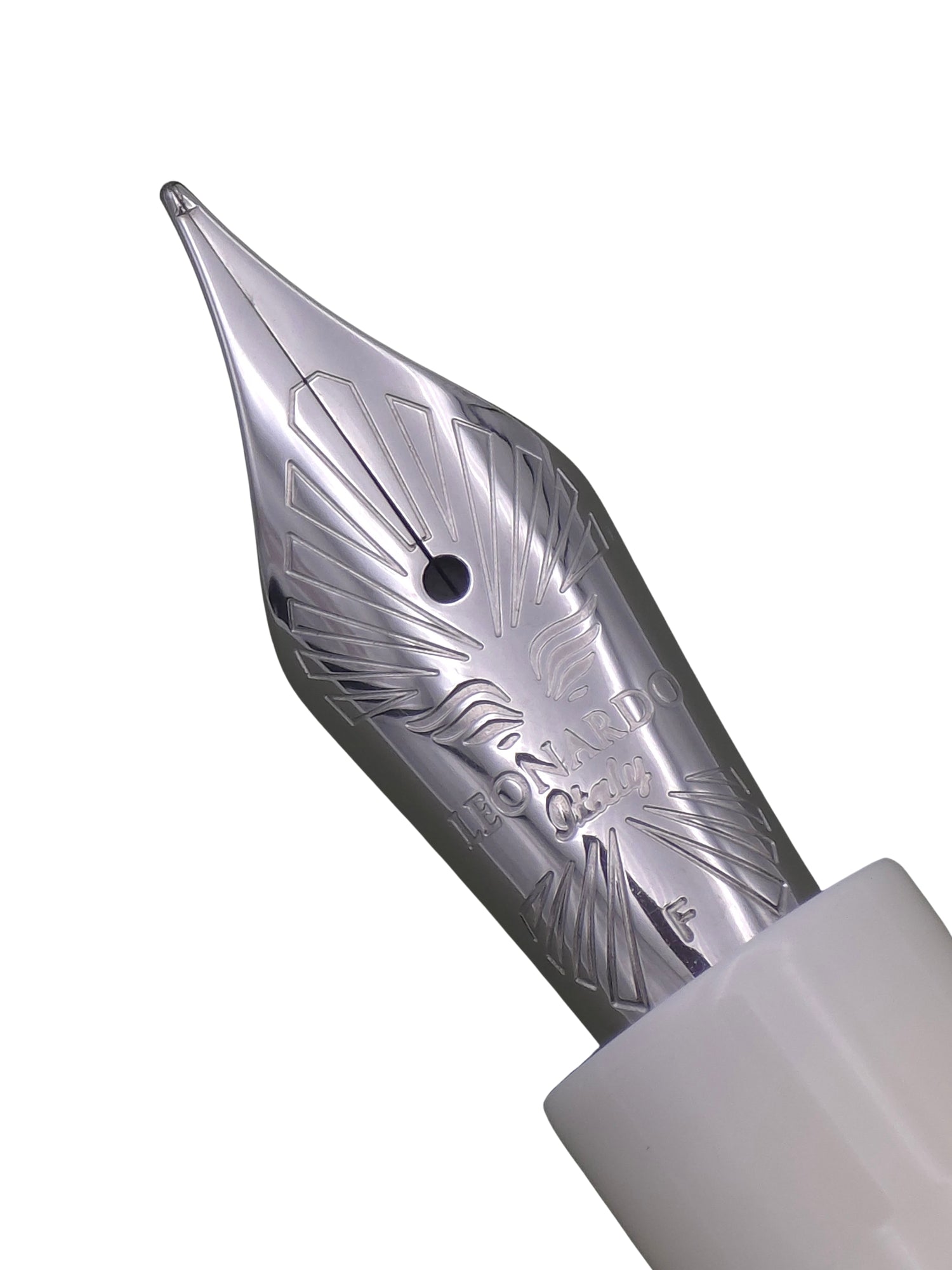 Leonardo Momento Zero Nuvola - Fine Steel Nib - Pre-Owned