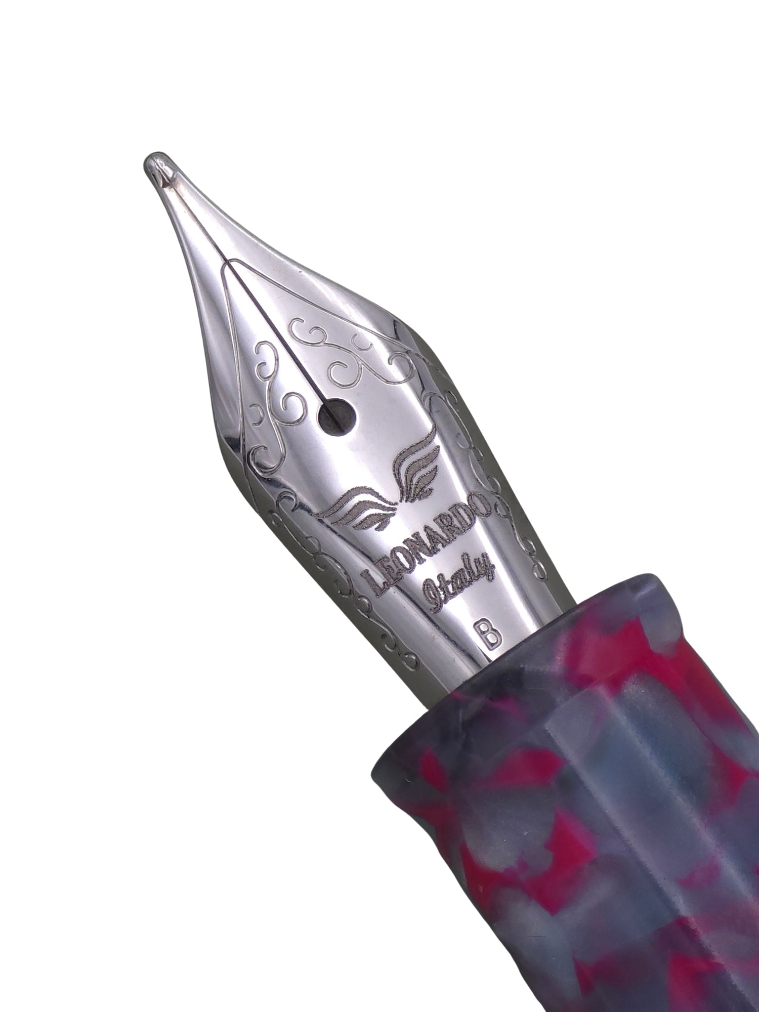 Leonardo La Piccolina Himalaya Pink - Broad Steel Nib - Pre-Owned