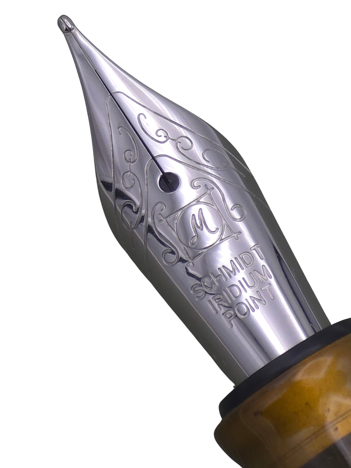 Benu Euphoria Matcha Latte - Medium Steel Nib - Pre-Owned