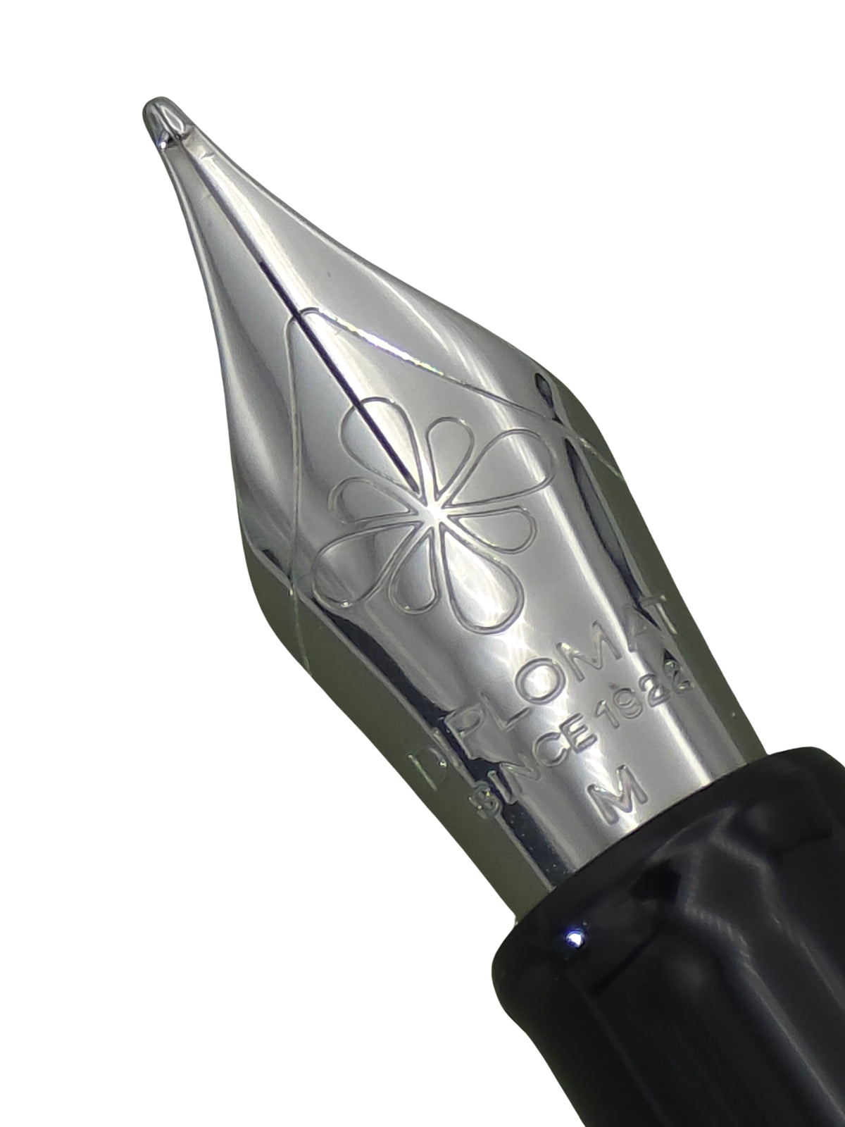 Diplomat Traveler Lime Green - Medium Steel Nib - Pre-Owned