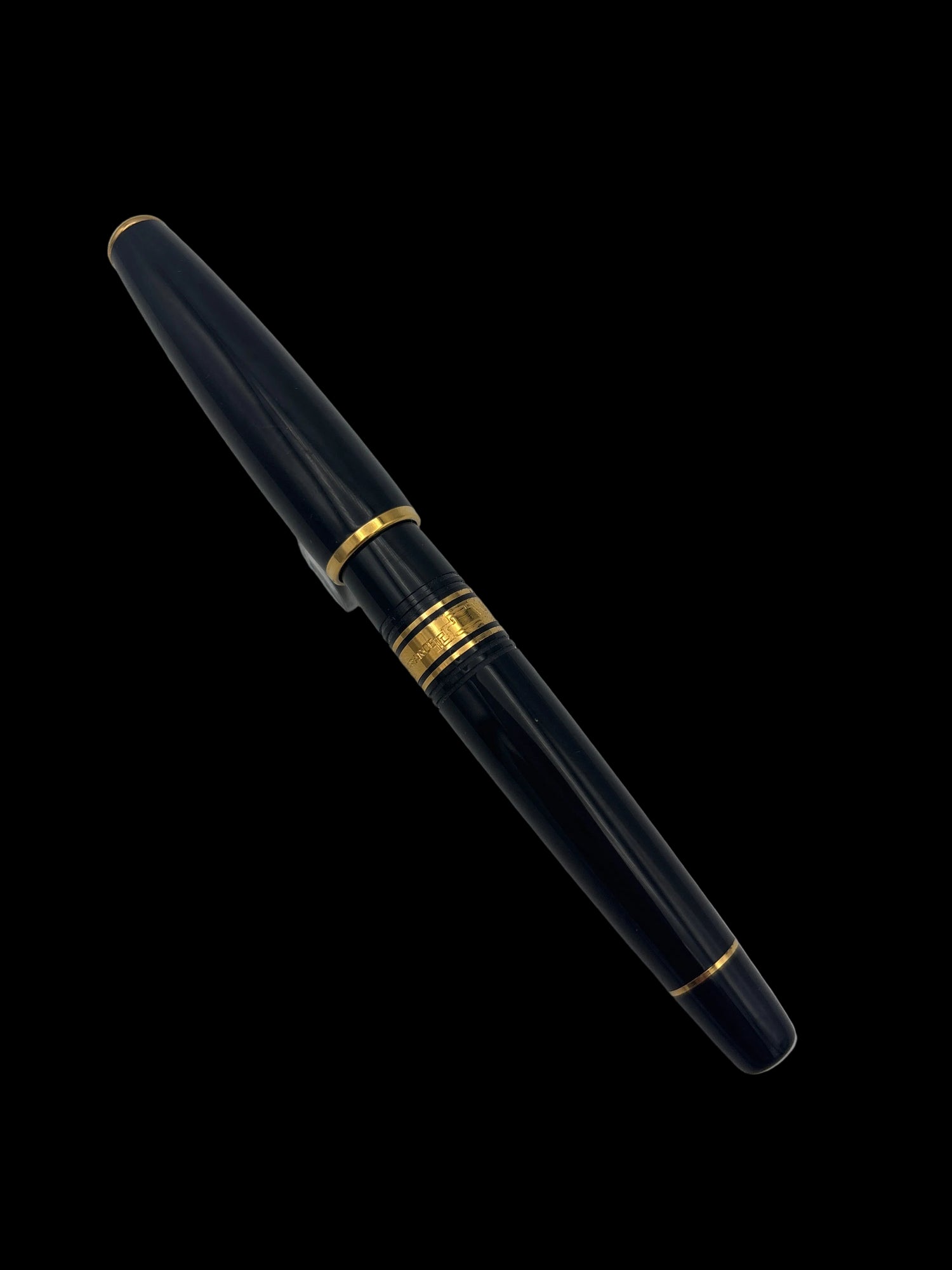 Waterman Charlston Black - 18k Medium Nib