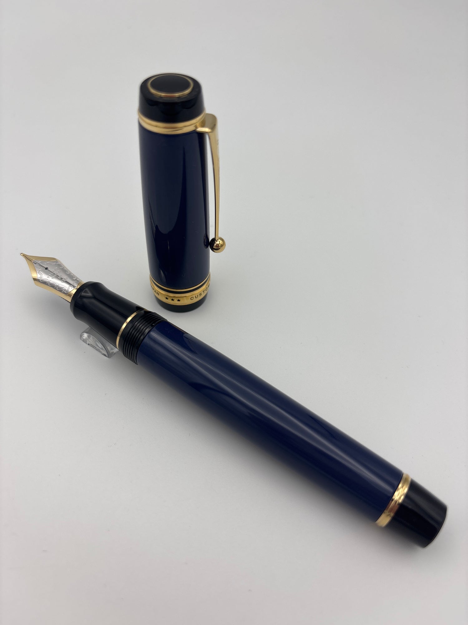 Pilot Custom Urushi Prussian - 18k Broad Nib