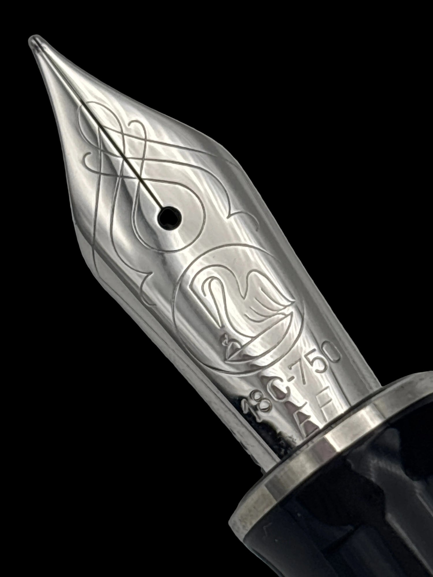 Pelikan M805 Black/Blue Opaque - 18C Extra Fine Nib