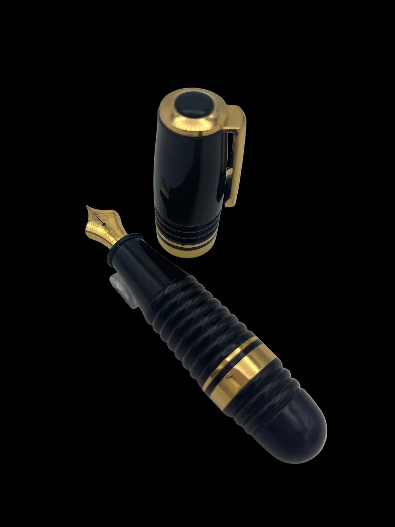 Platinum Glamour Black - Medium Nib