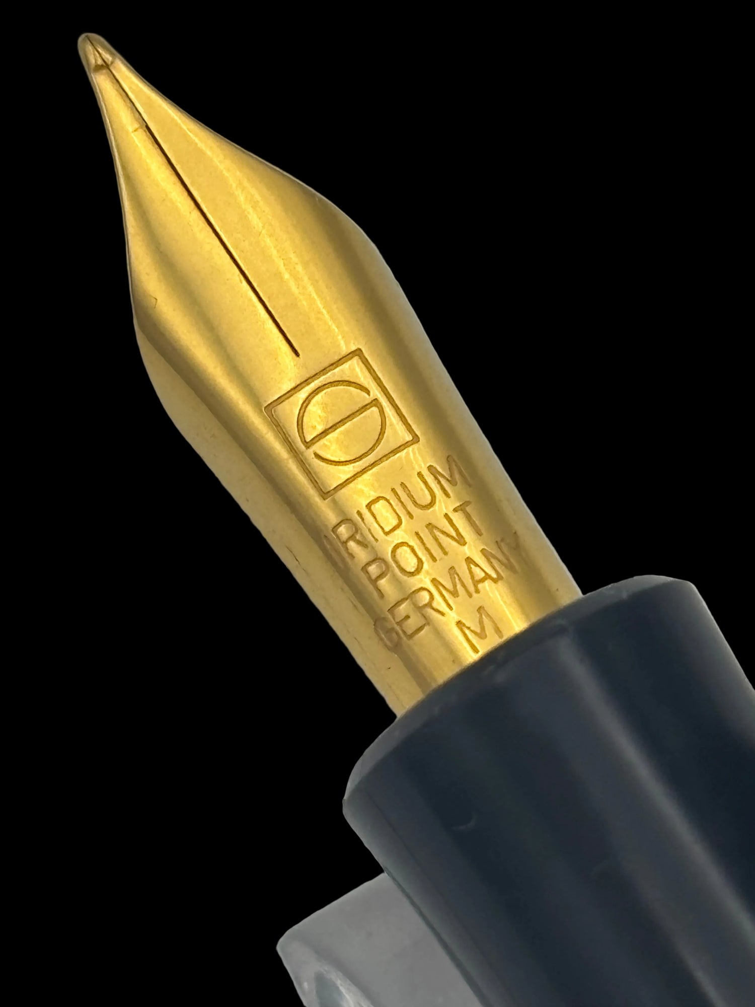 Senator Fountain Pen Black - Medium Nib