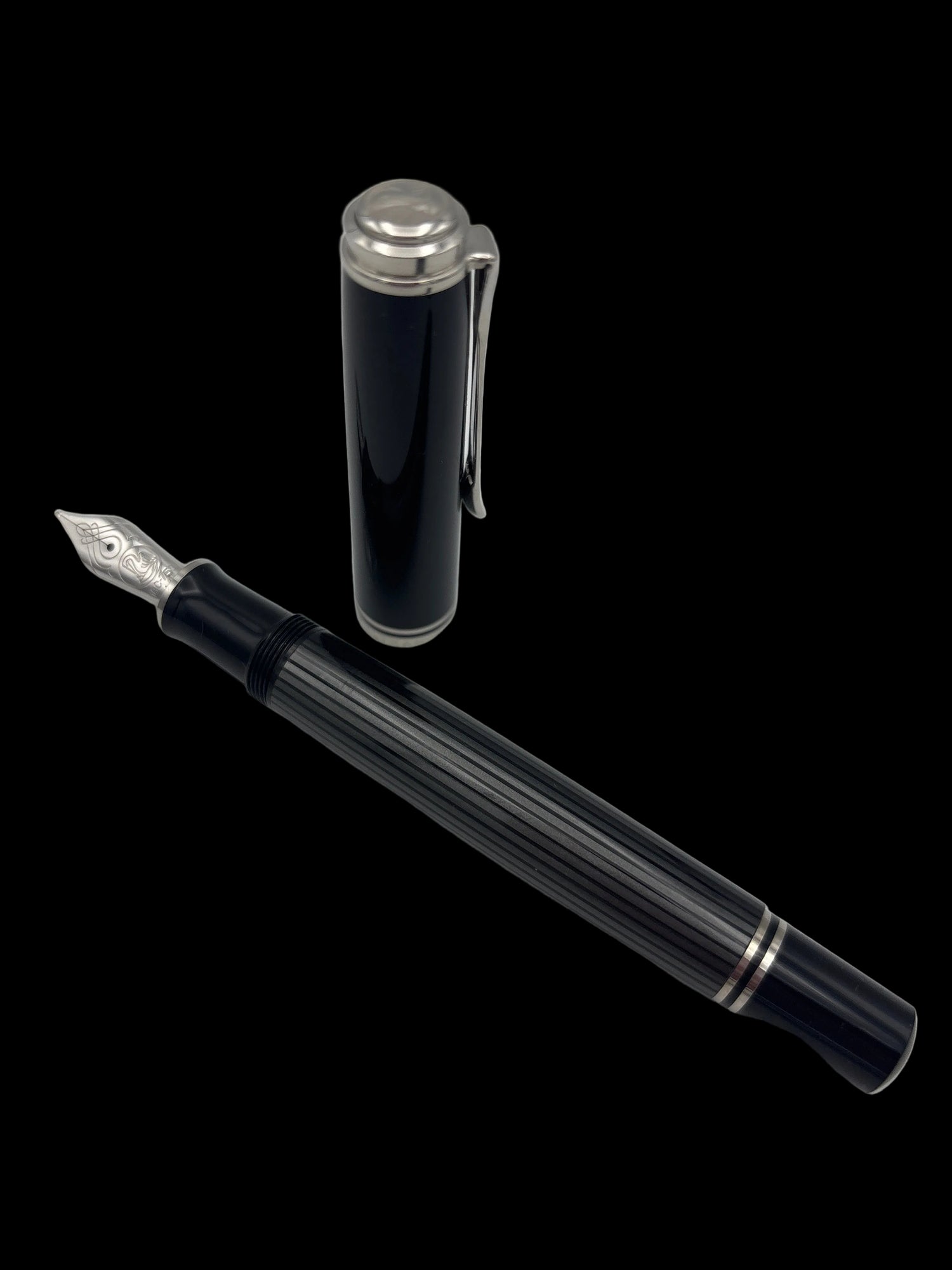 Pelikan M805 Anthracite Stressman Transparent - 18C Medium Nib