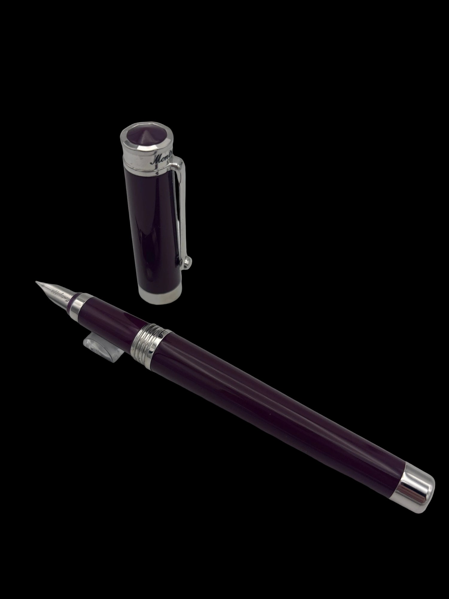 Montegrappa Nero Burgandy - Medium Nib