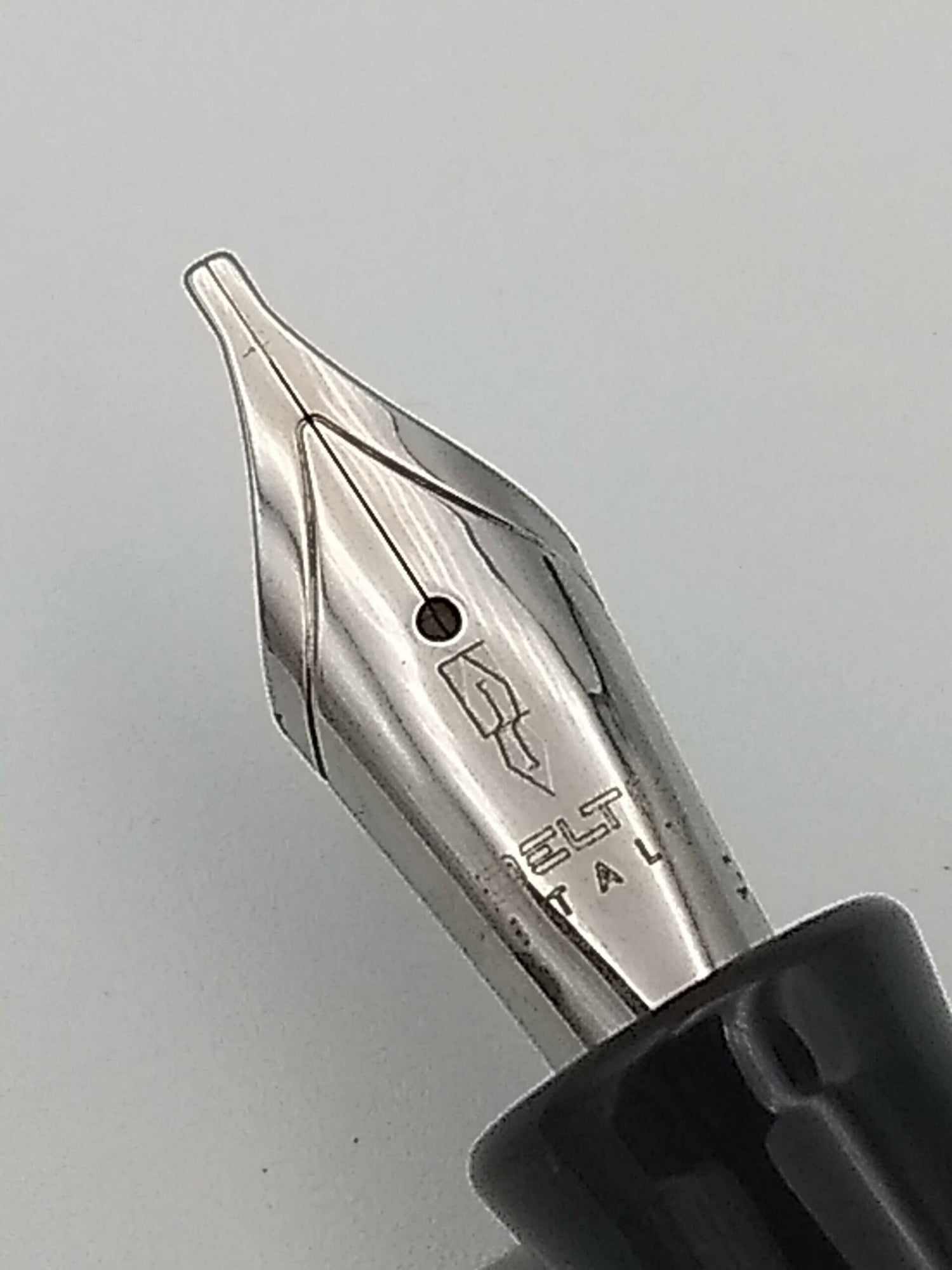 Delta Spaccanapoli D'Angio Black - 1.1 Stub Steel Nib